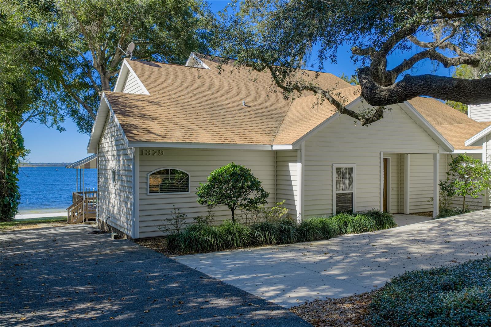 Image 7 of 80 For 1379 Hollister Road