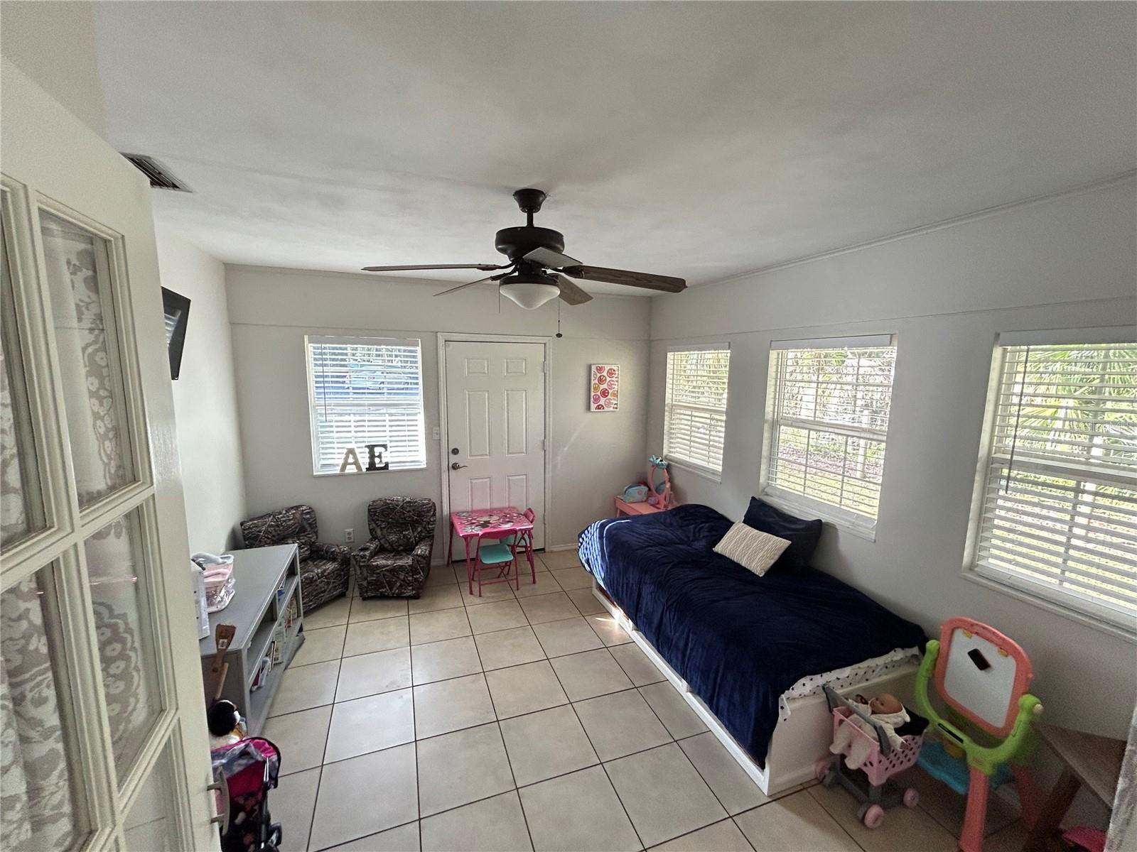 Image 12 of 19 For 5231 Timberlane Road