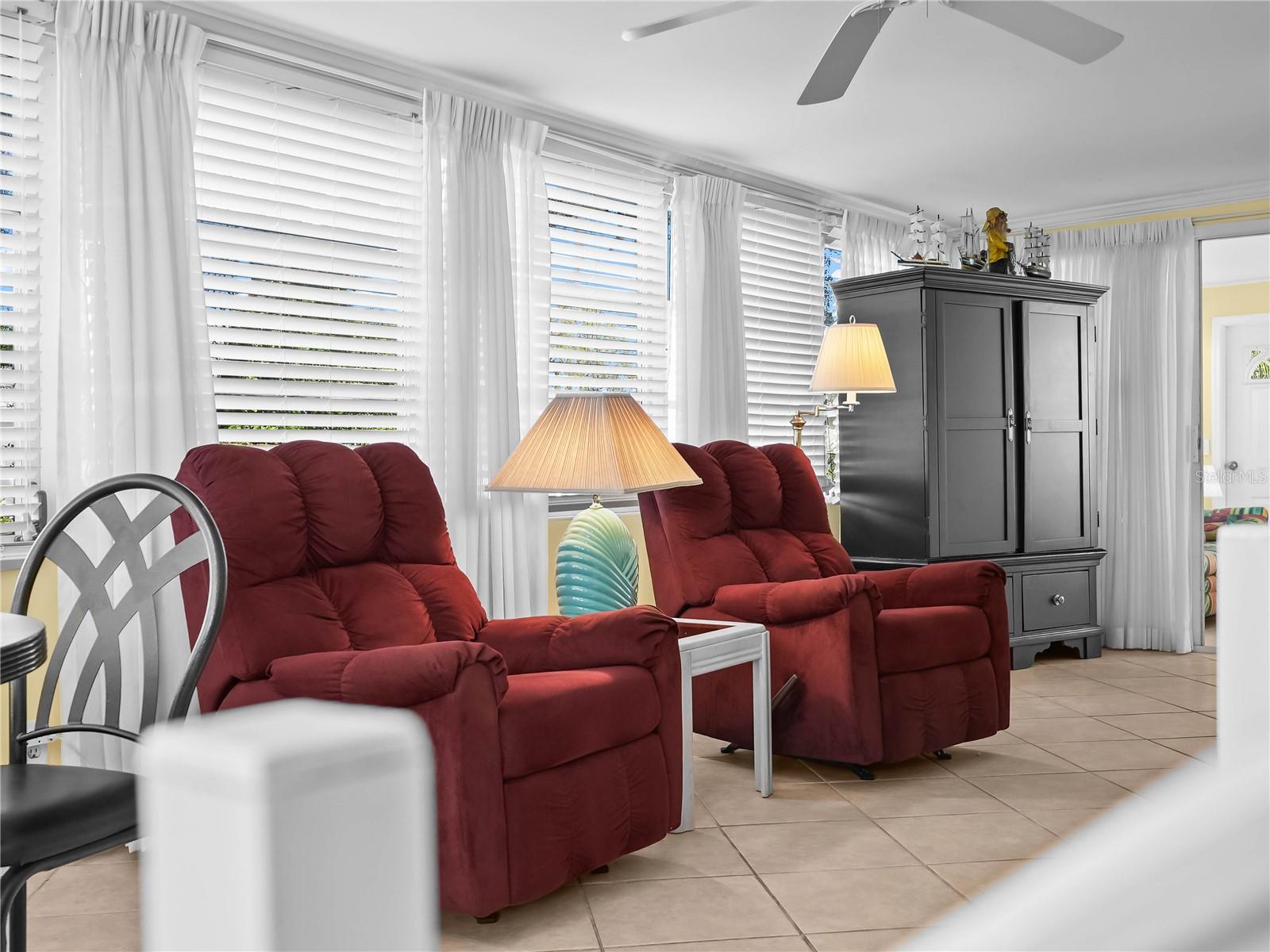 Image 7 of 42 For 51 Woodruff Way