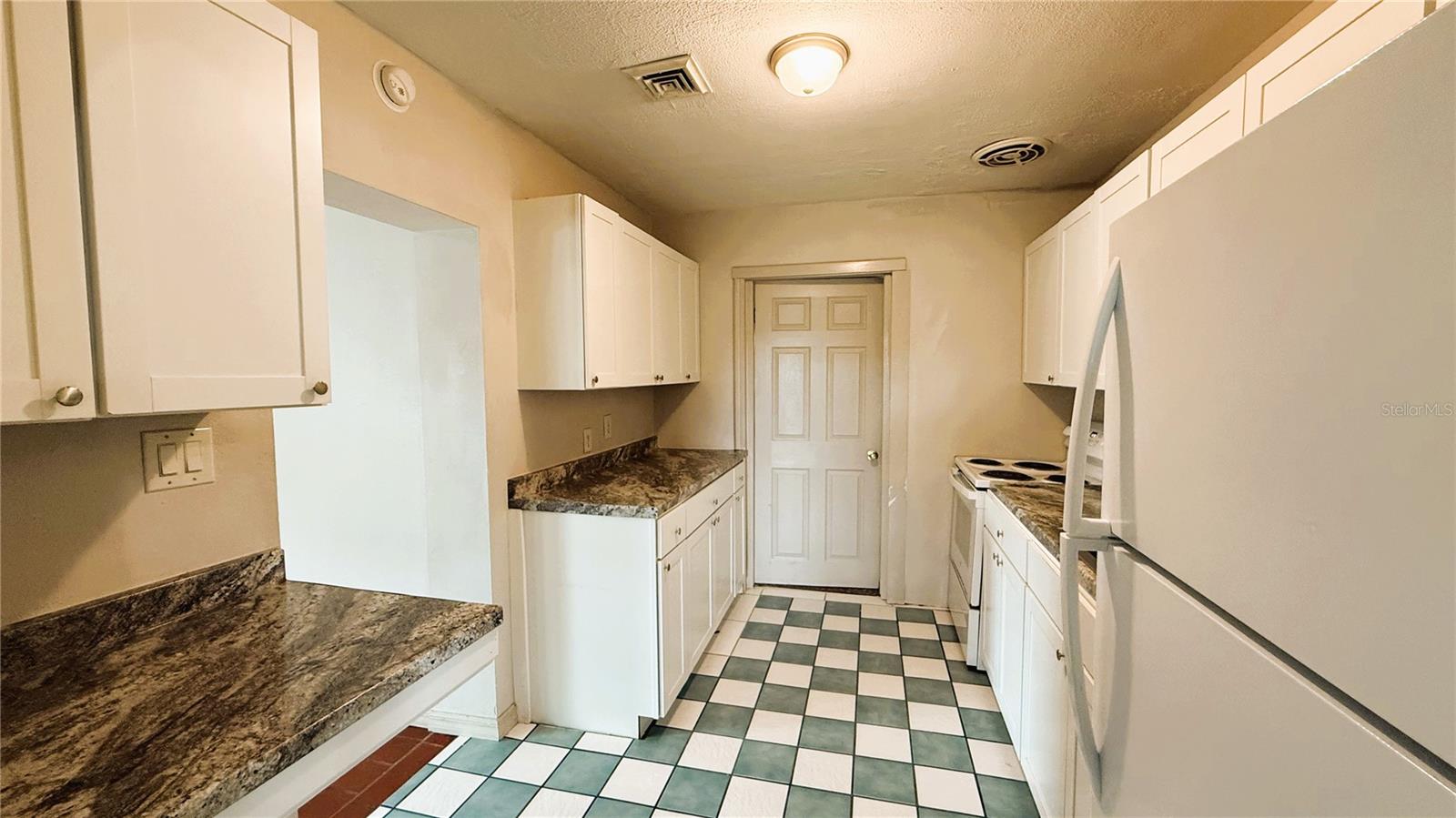 Image 3 of 14 For 1112 Carlton Avenue