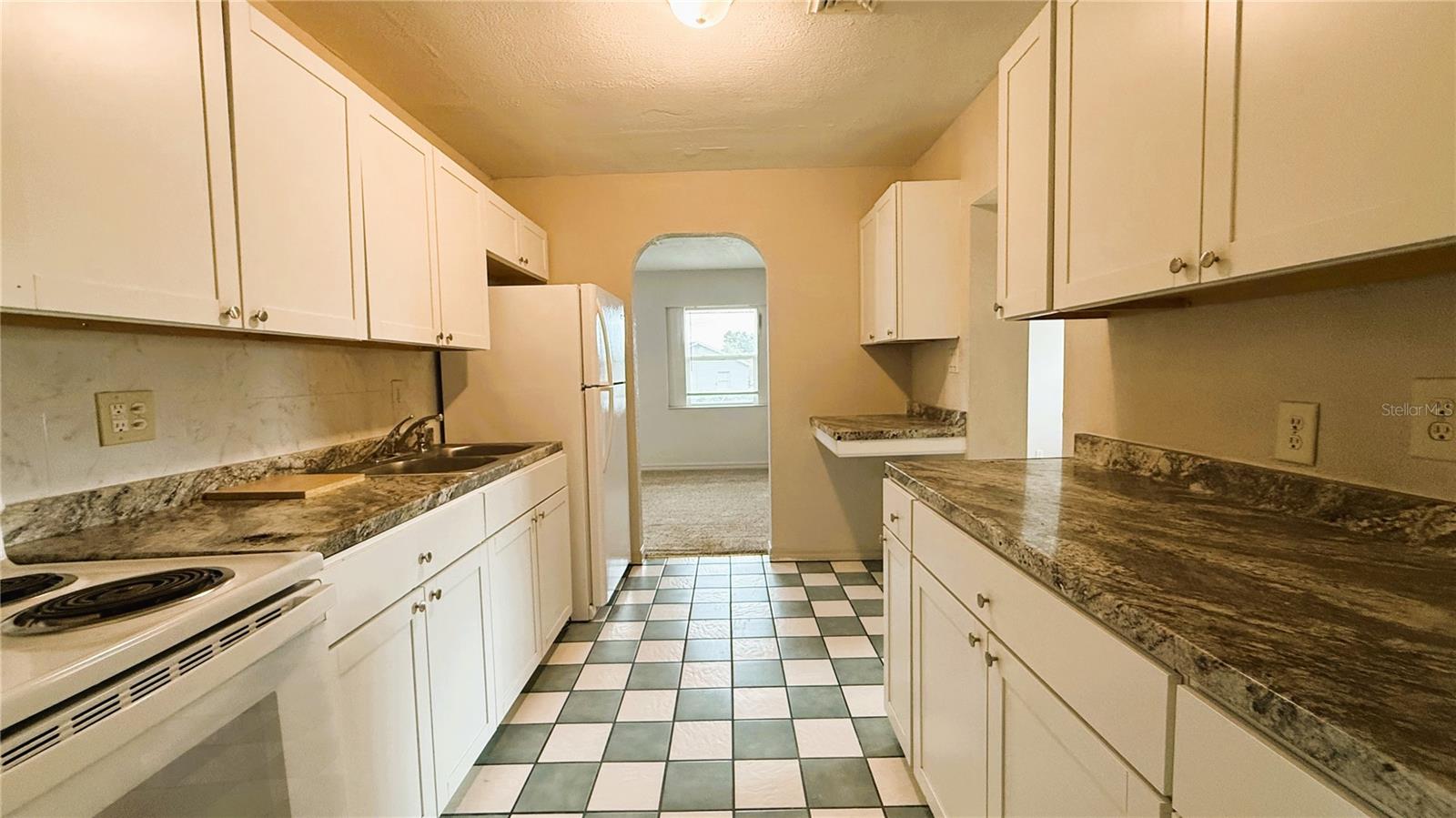 Image 4 of 14 For 1112 Carlton Avenue