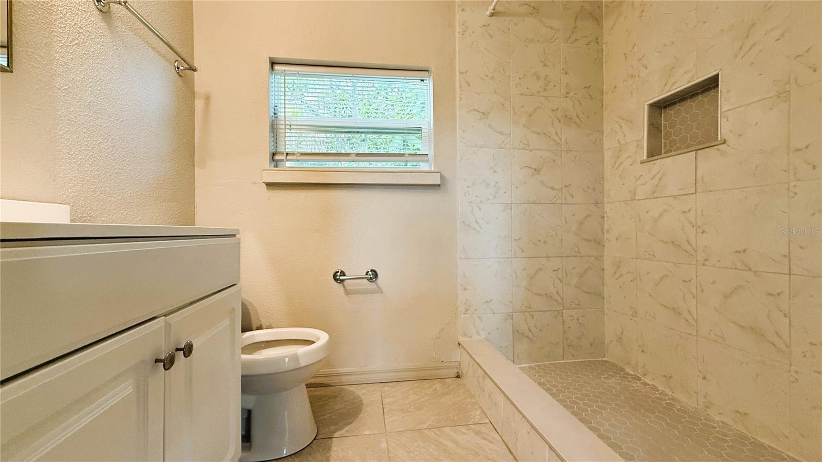 Image 7 of 14 For 1112 Carlton Avenue