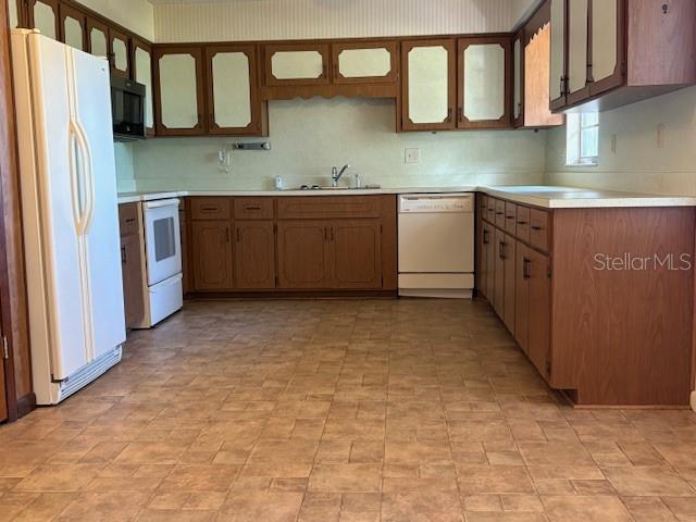 Image 7 of 27 For 832 Sherwood Drive