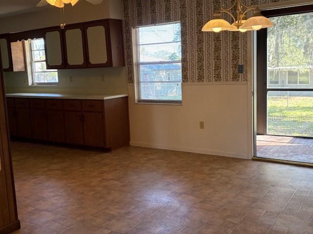 Image 8 of 27 For 832 Sherwood Drive