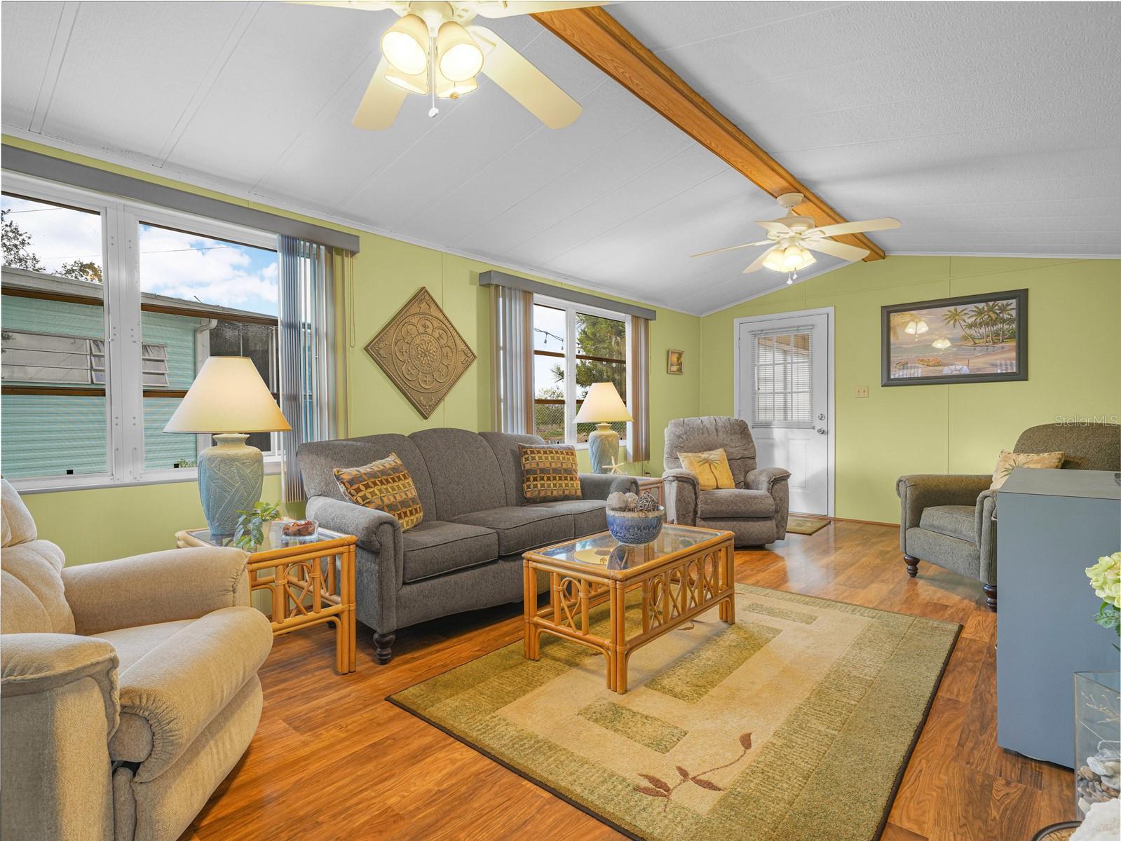 Image 5 of 43 For 98 Saddlebag Trail