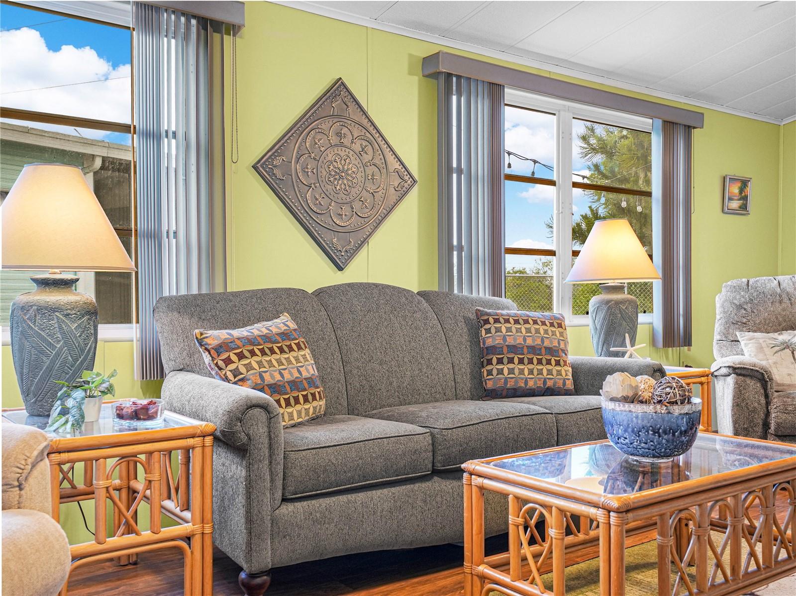 Image 6 of 43 For 98 Saddlebag Trail