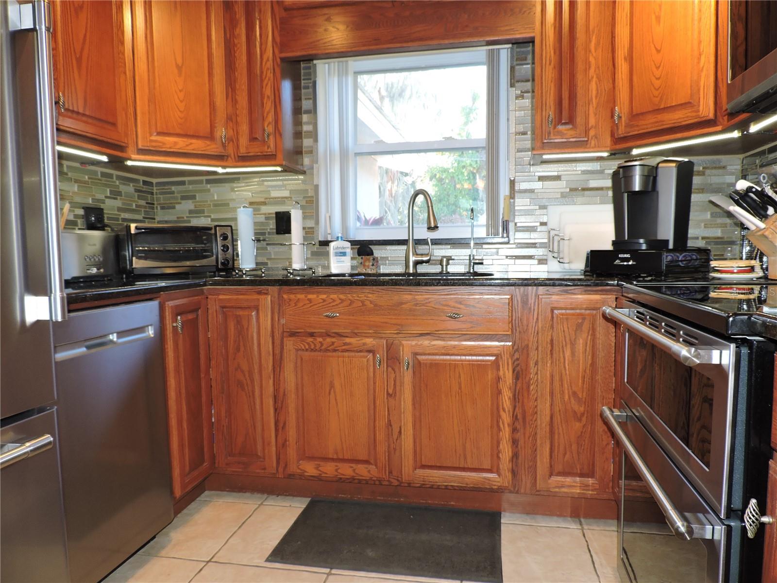 Image 15 of 89 For 5312 Lakeside Drive