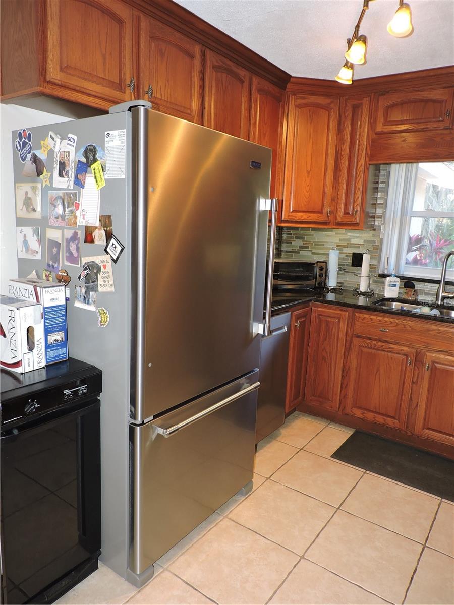 Image 16 of 89 For 5312 Lakeside Drive