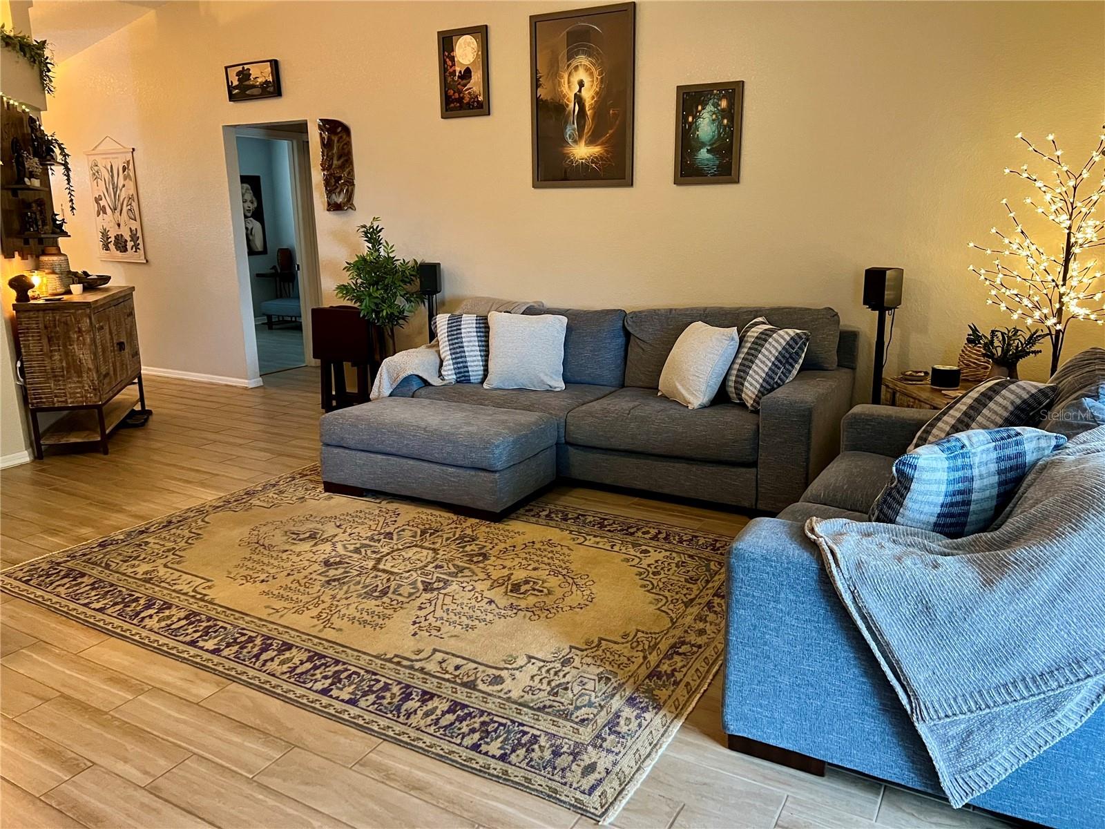 Image 13 of 42 For 3953 Derby Drive