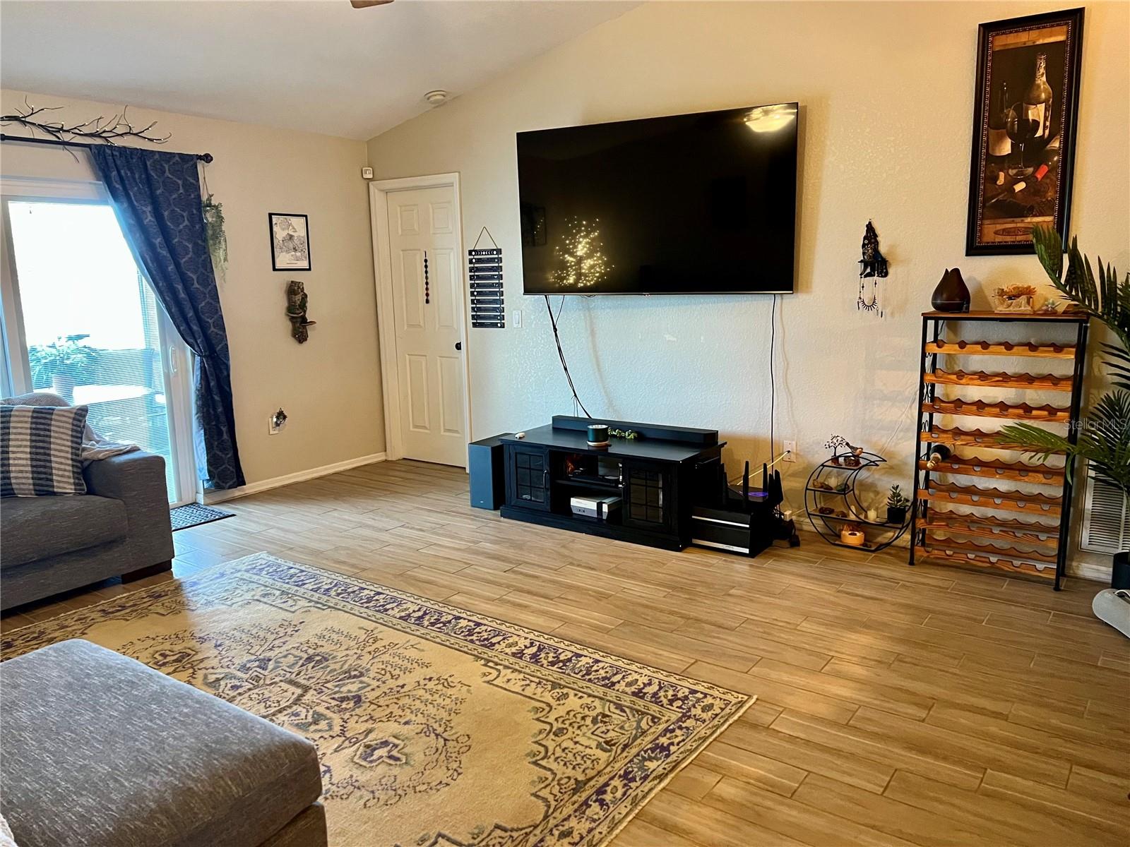 Image 14 of 42 For 3953 Derby Drive