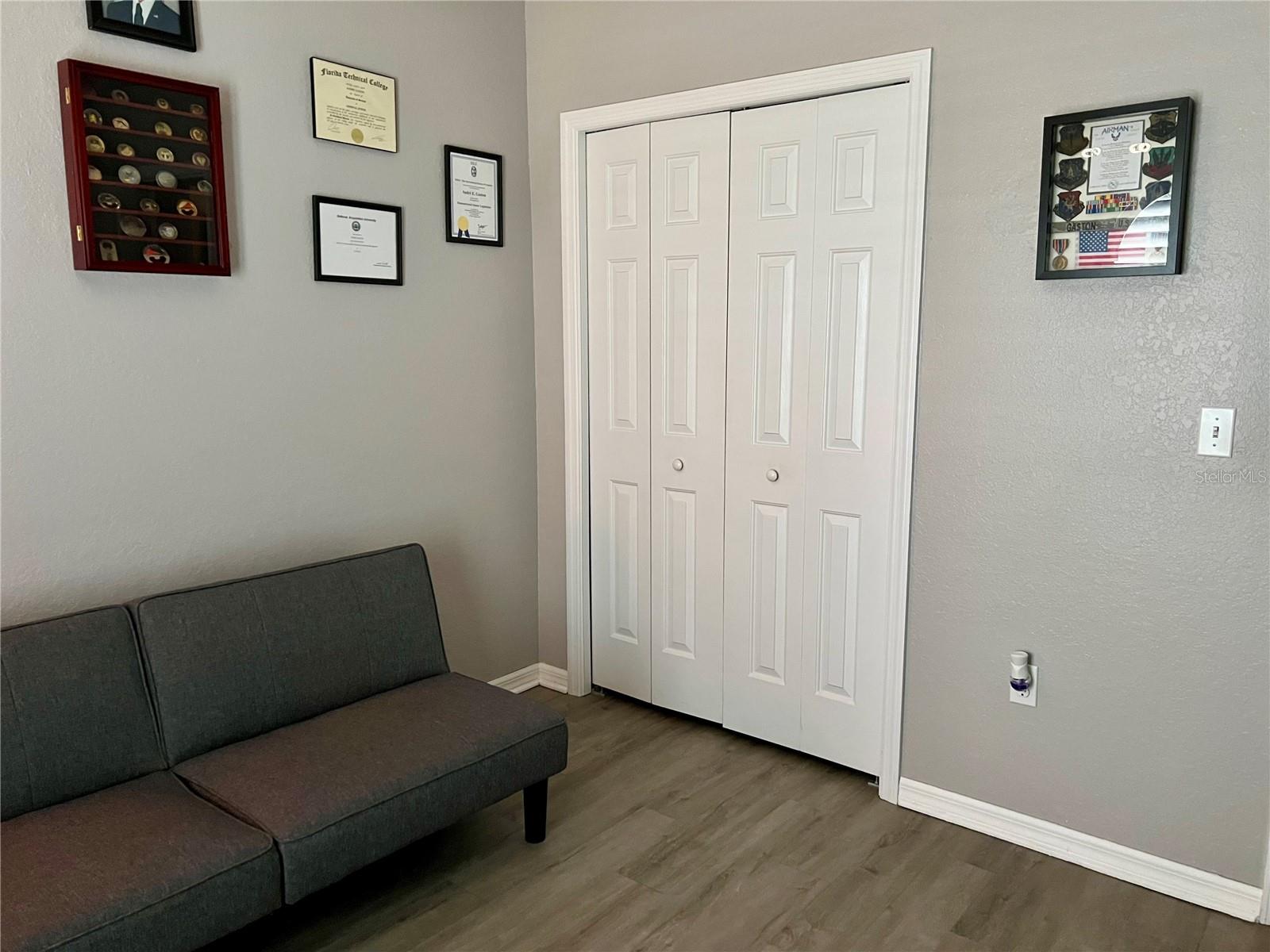 Image 24 of 42 For 3953 Derby Drive