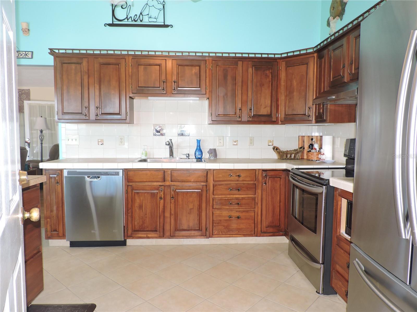 Image 11 of 30 For 817 Wildabon Avenue