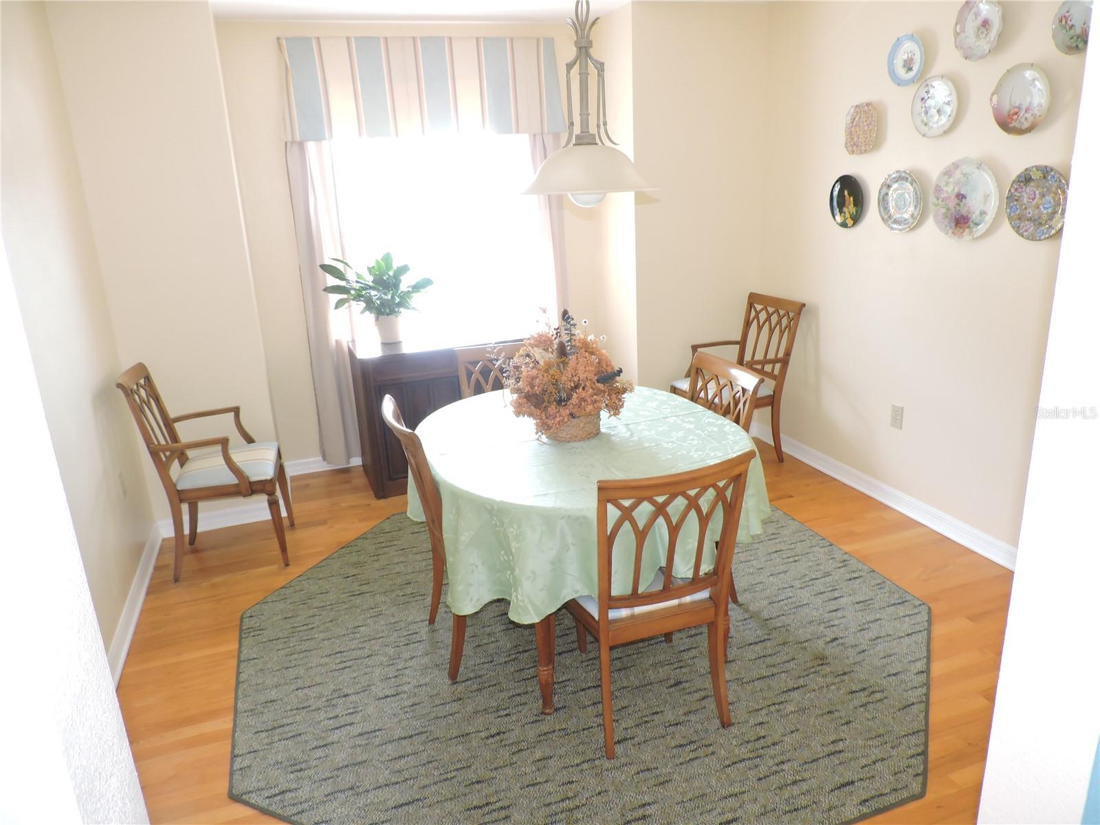 Image 13 of 30 For 817 Wildabon Avenue