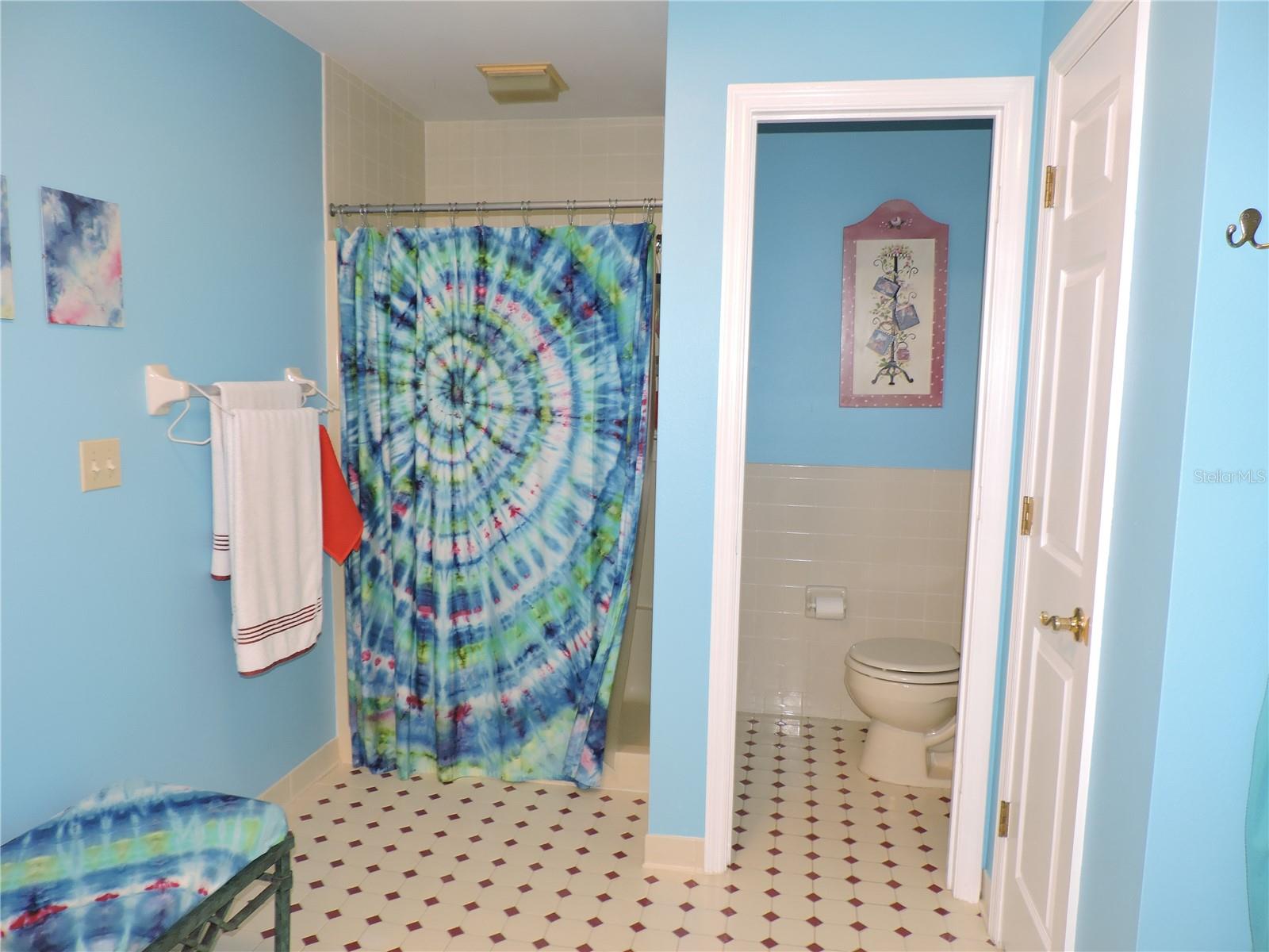 Image 21 of 30 For 817 Wildabon Avenue