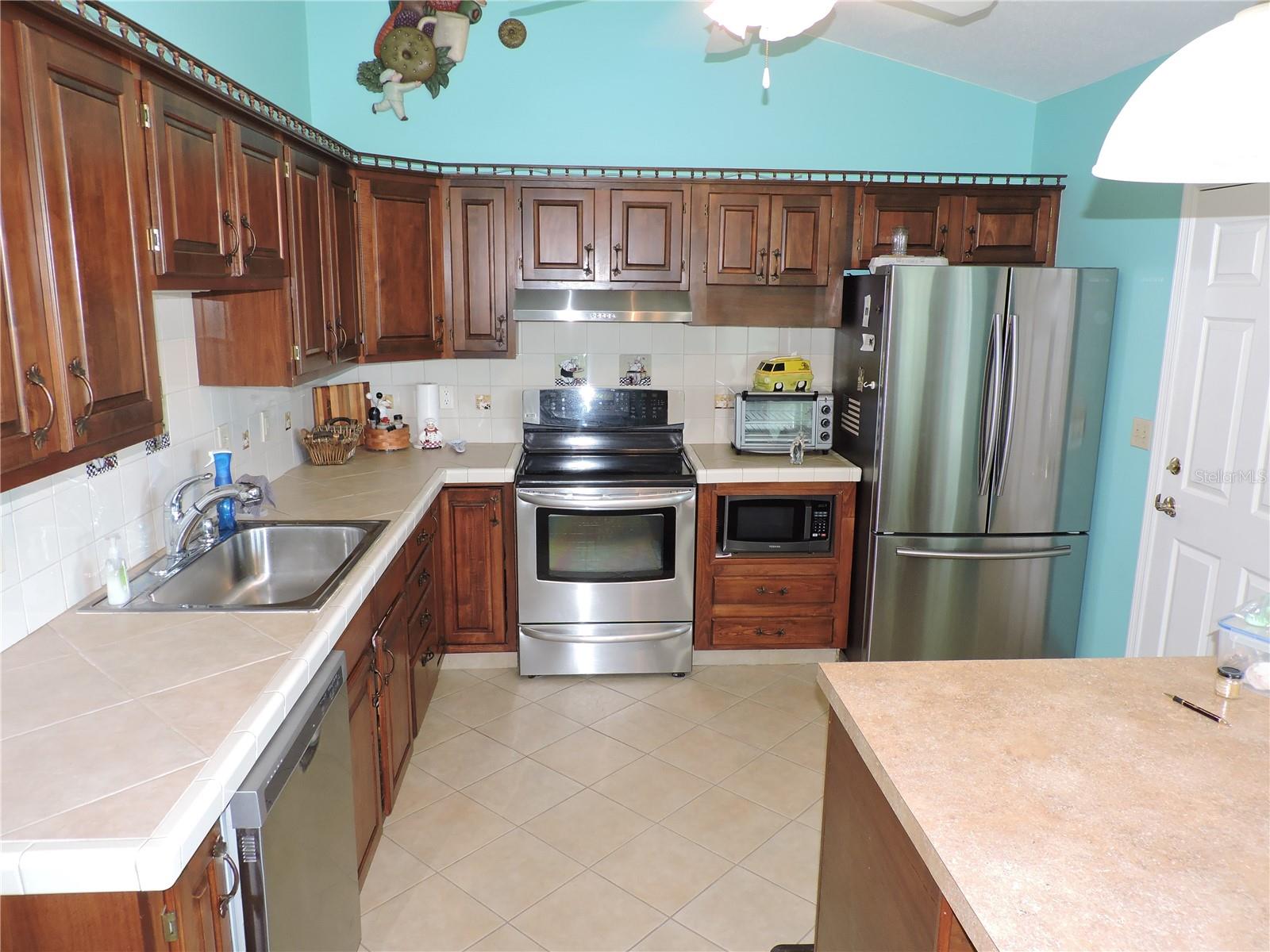 Image 9 of 30 For 817 Wildabon Avenue