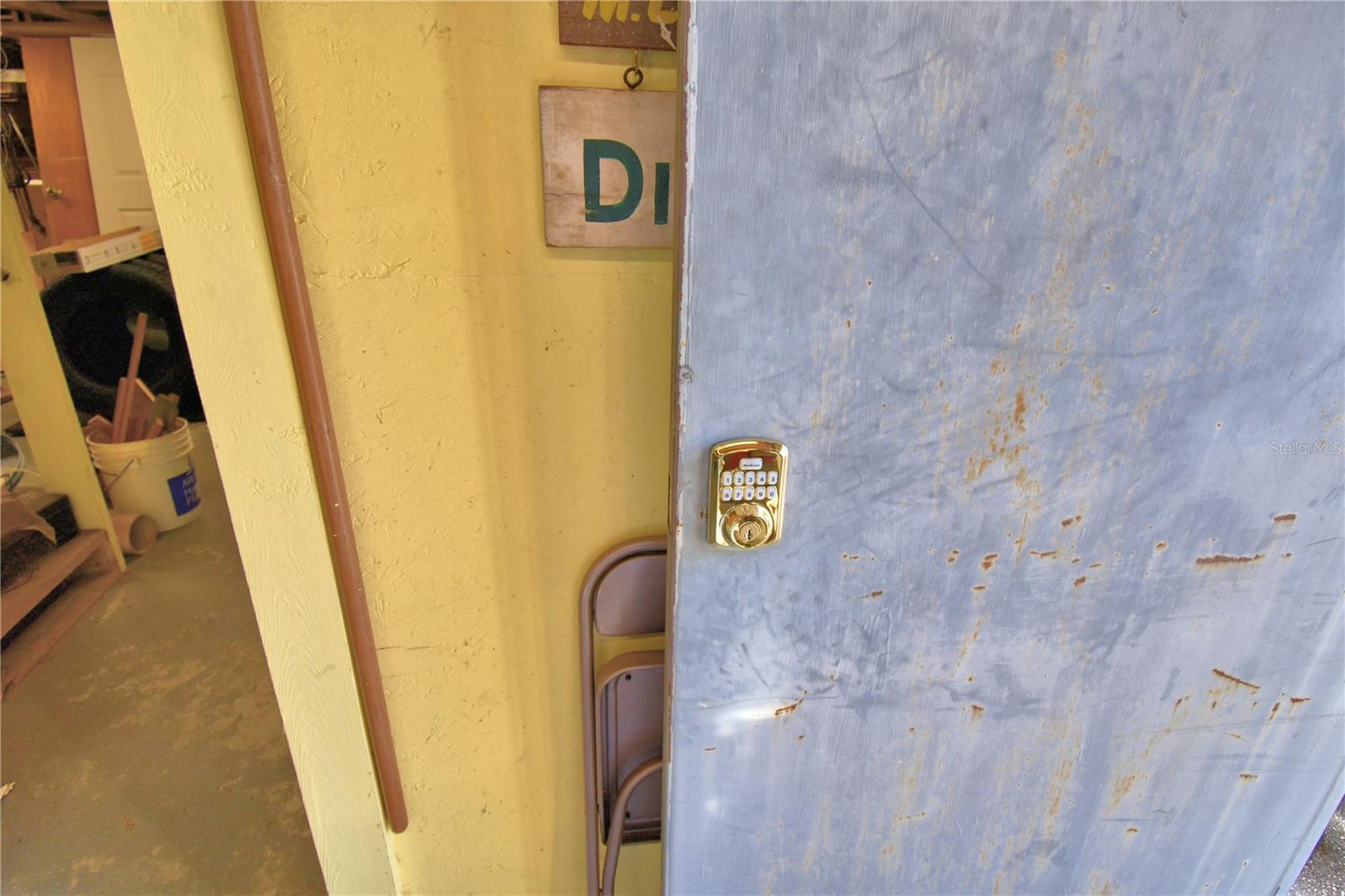 Image 16 of 40 For 0 Orange Avenue