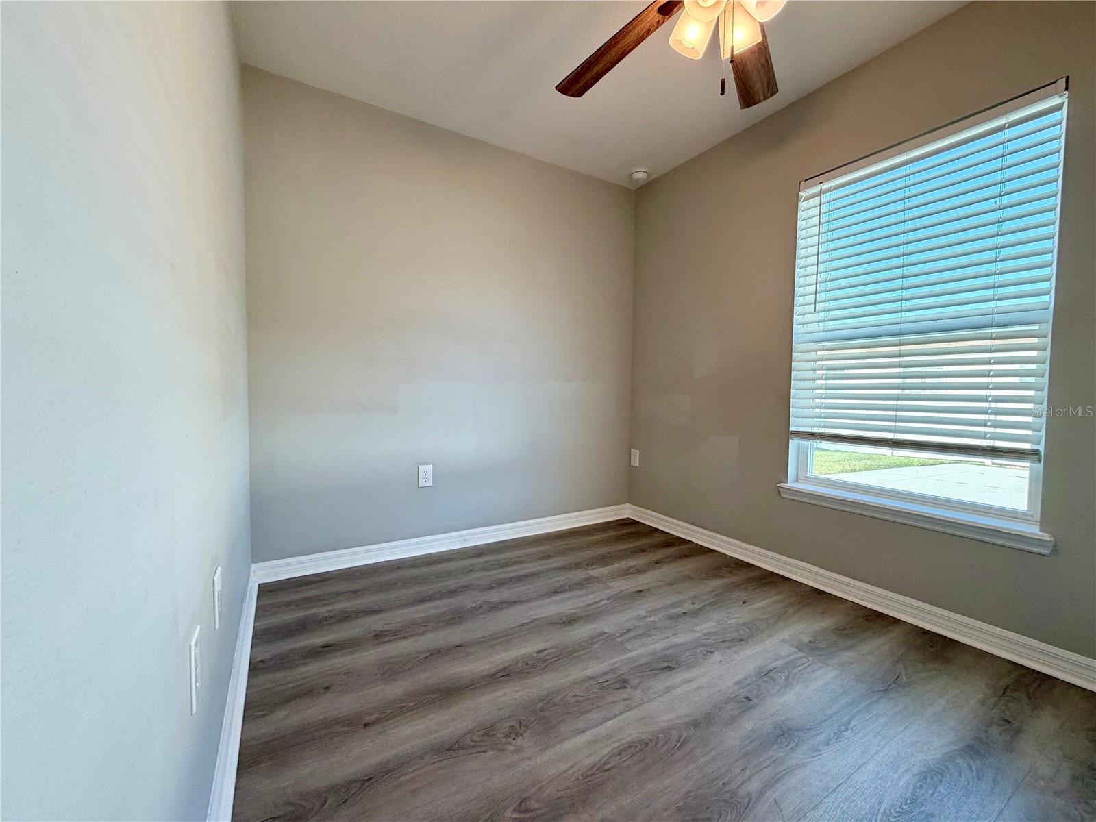 Image 6 of 6 For 1210 Avenue Z Se A