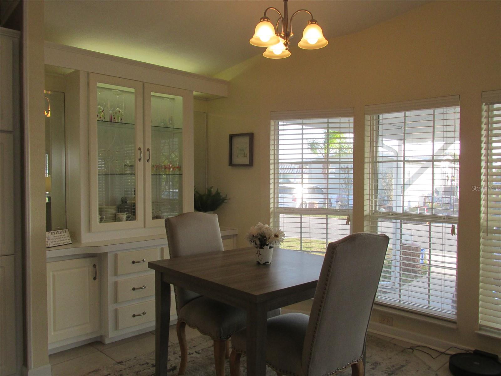 Image 6 of 34 For 12 Saddlebag Trail