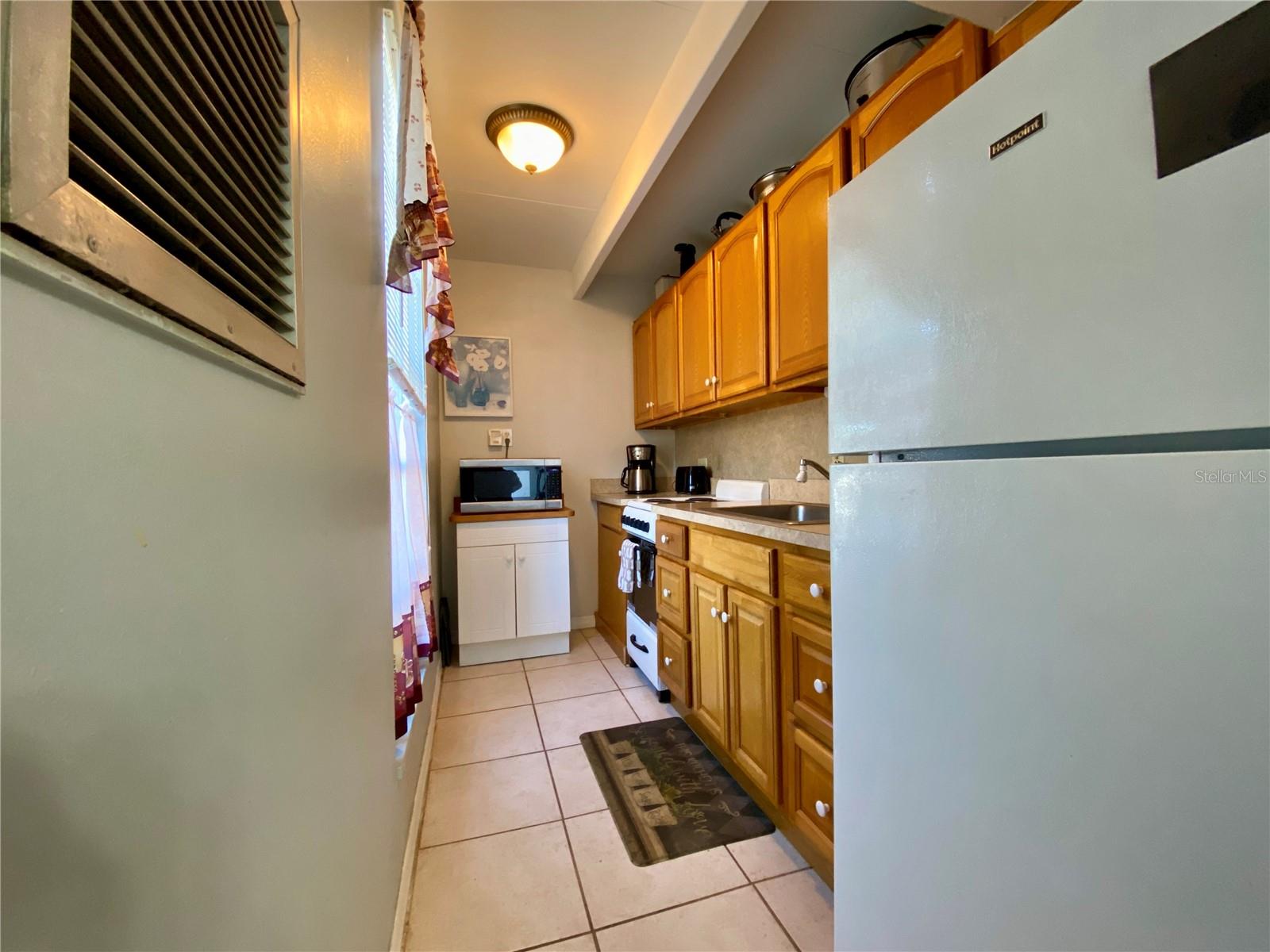 Image 6 of 37 For 3429 Club Circle