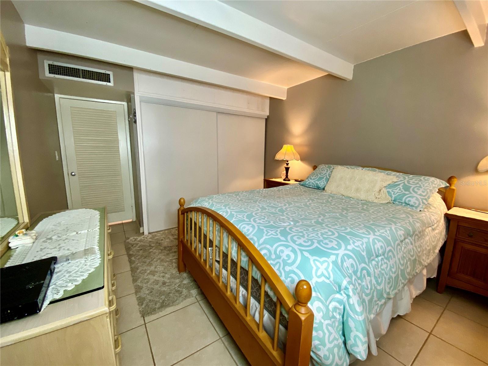 Image 8 of 37 For 3429 Club Circle