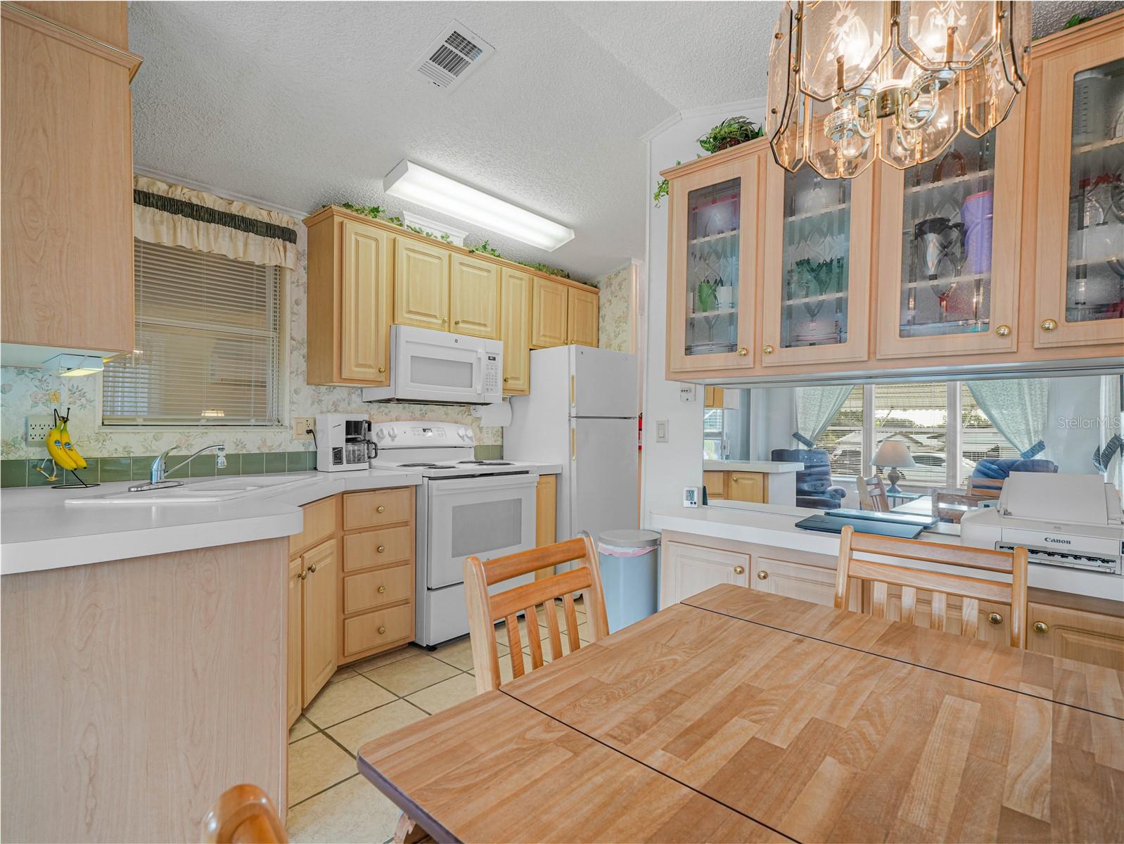 Image 7 of 43 For 47 Woodruff Way