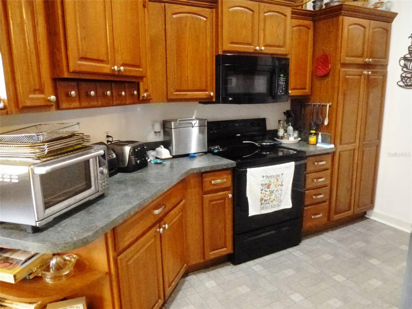 Image 16 of 52 For 121 Deer Road