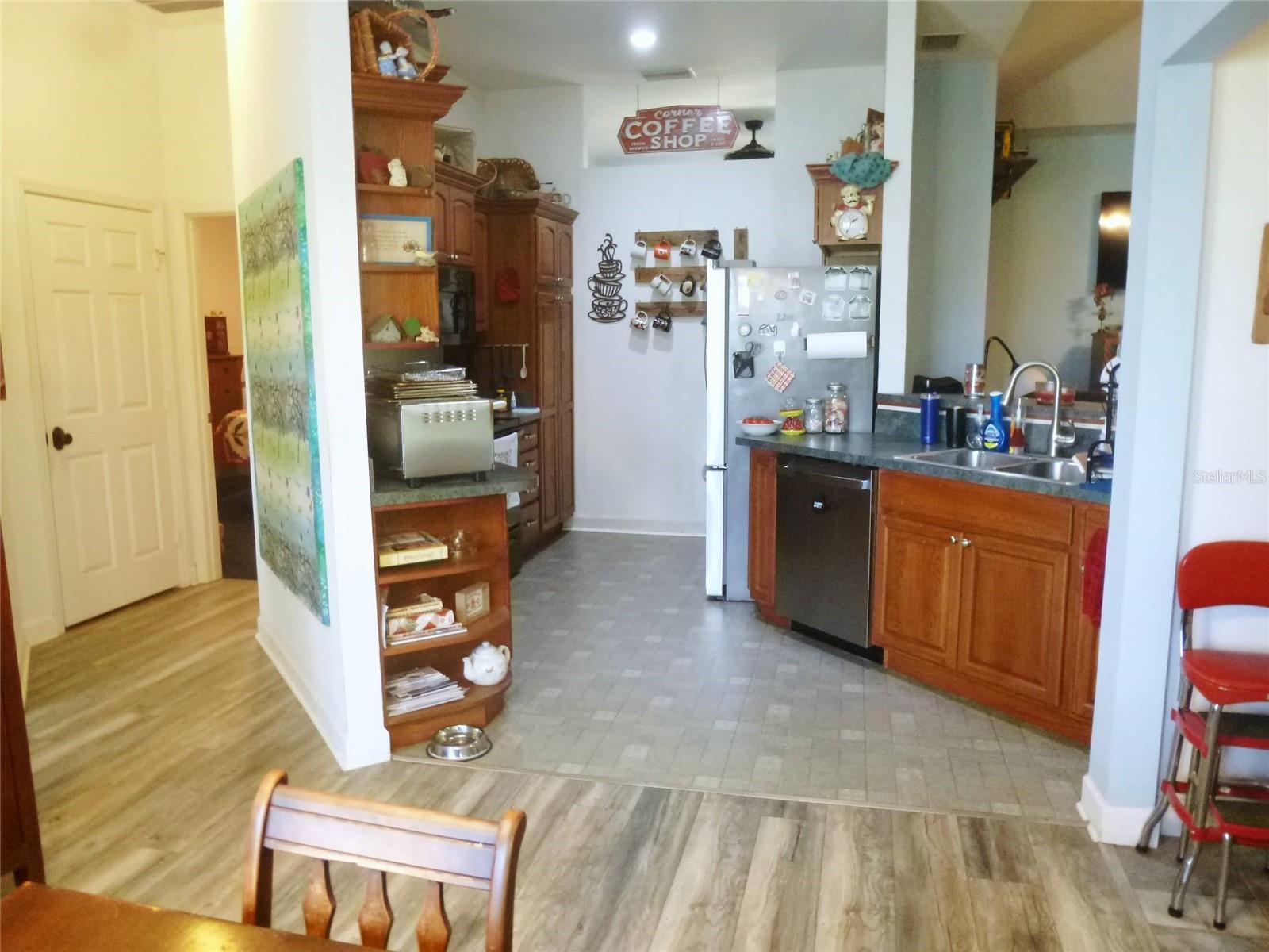 Image 18 of 52 For 121 Deer Road