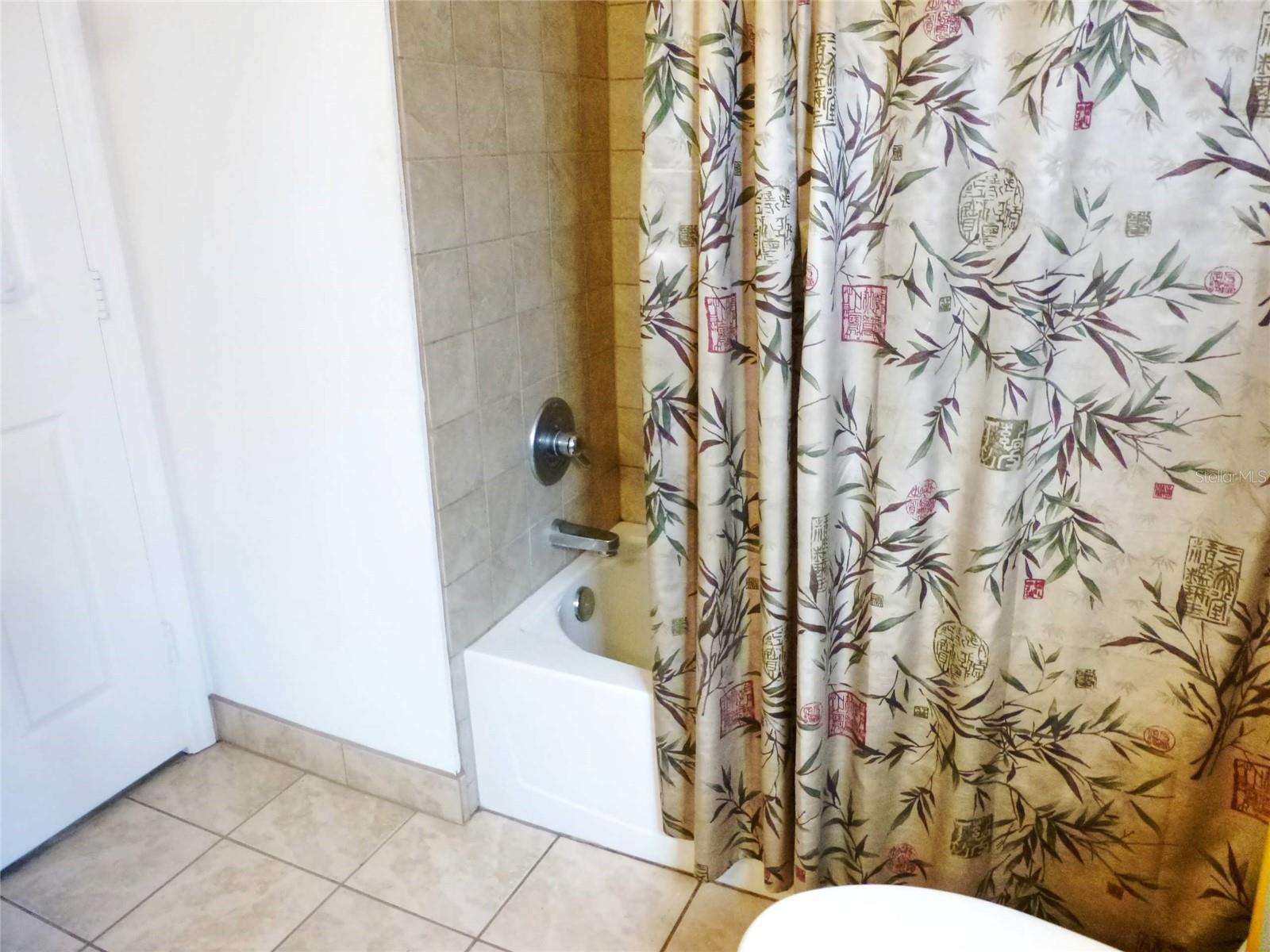 Image 27 of 52 For 121 Deer Road