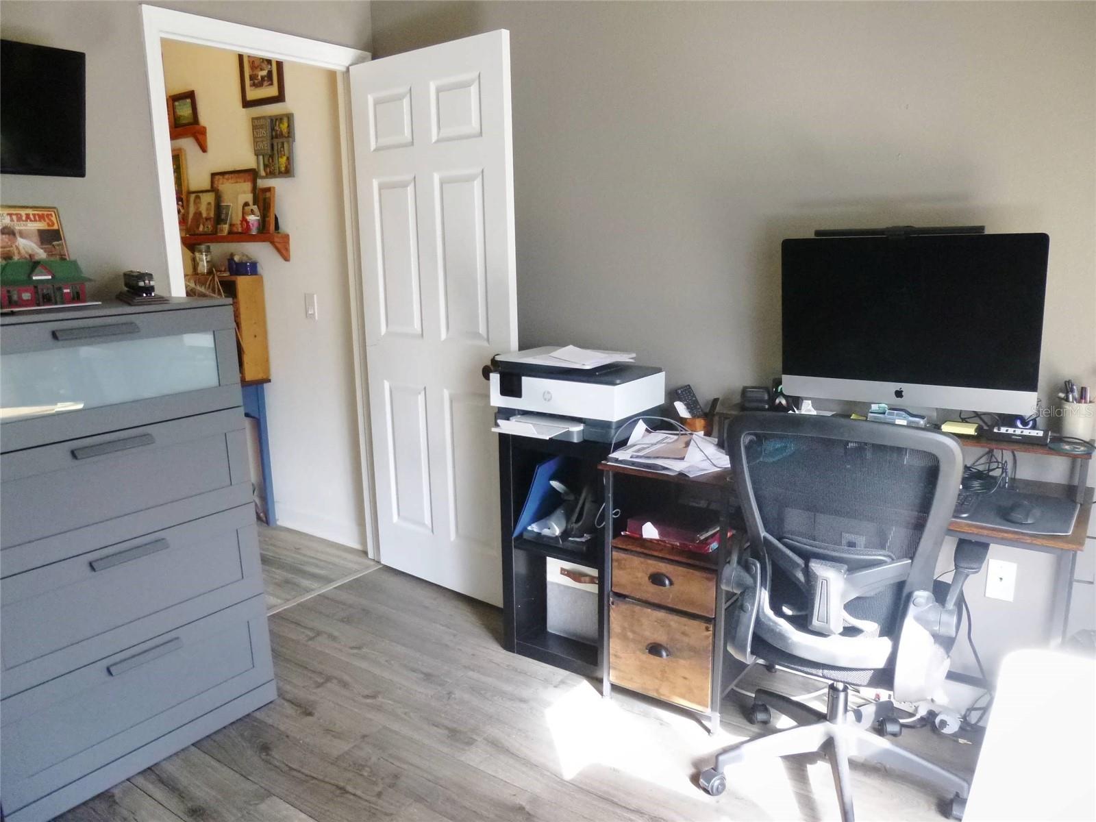 Image 29 of 52 For 121 Deer Road