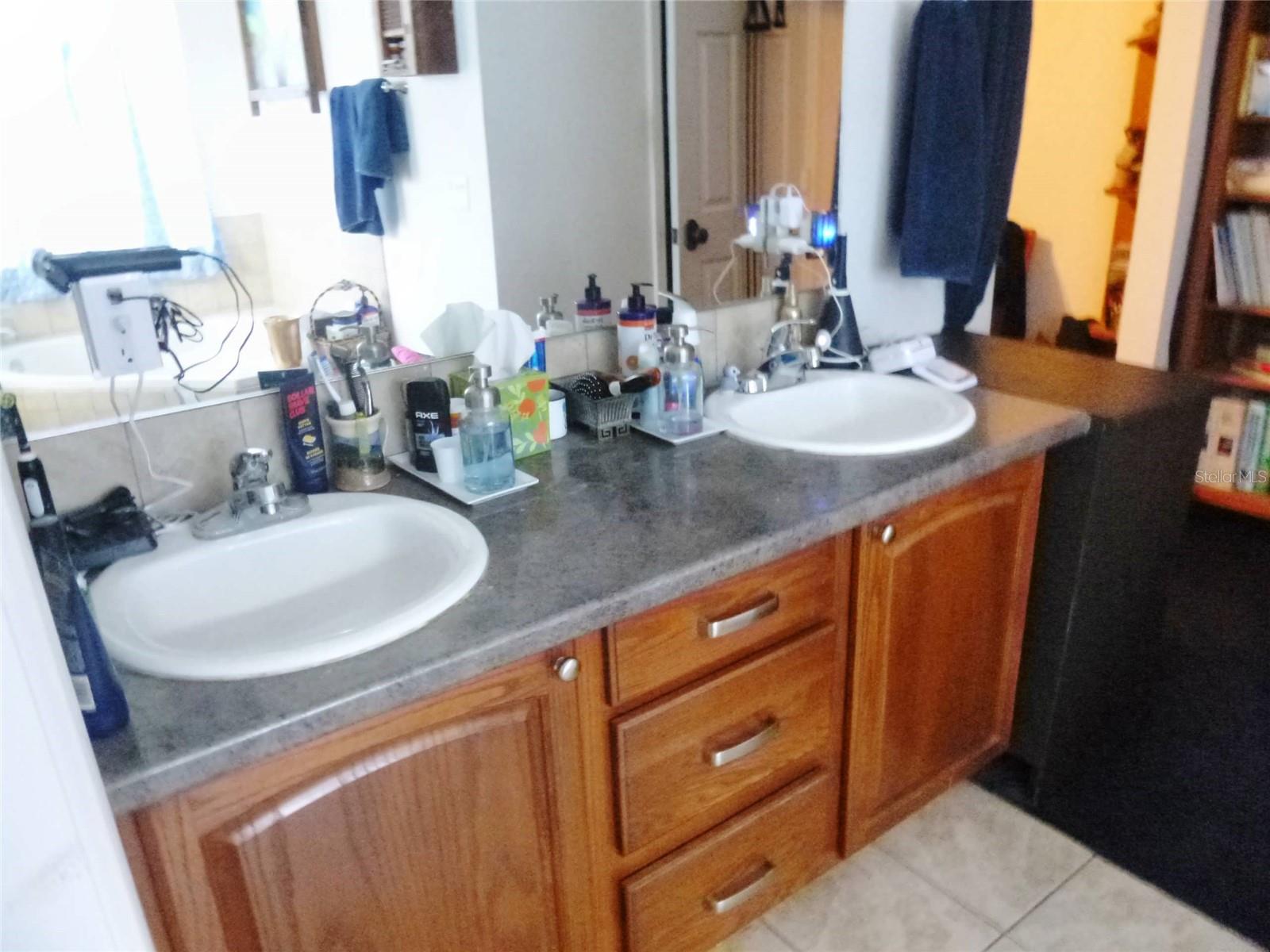 Image 39 of 52 For 121 Deer Road