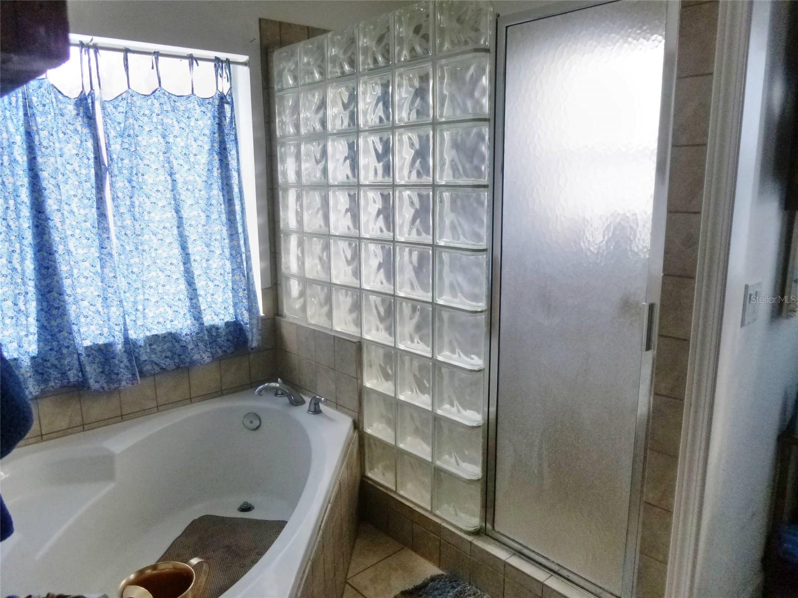 Image 42 of 52 For 121 Deer Road