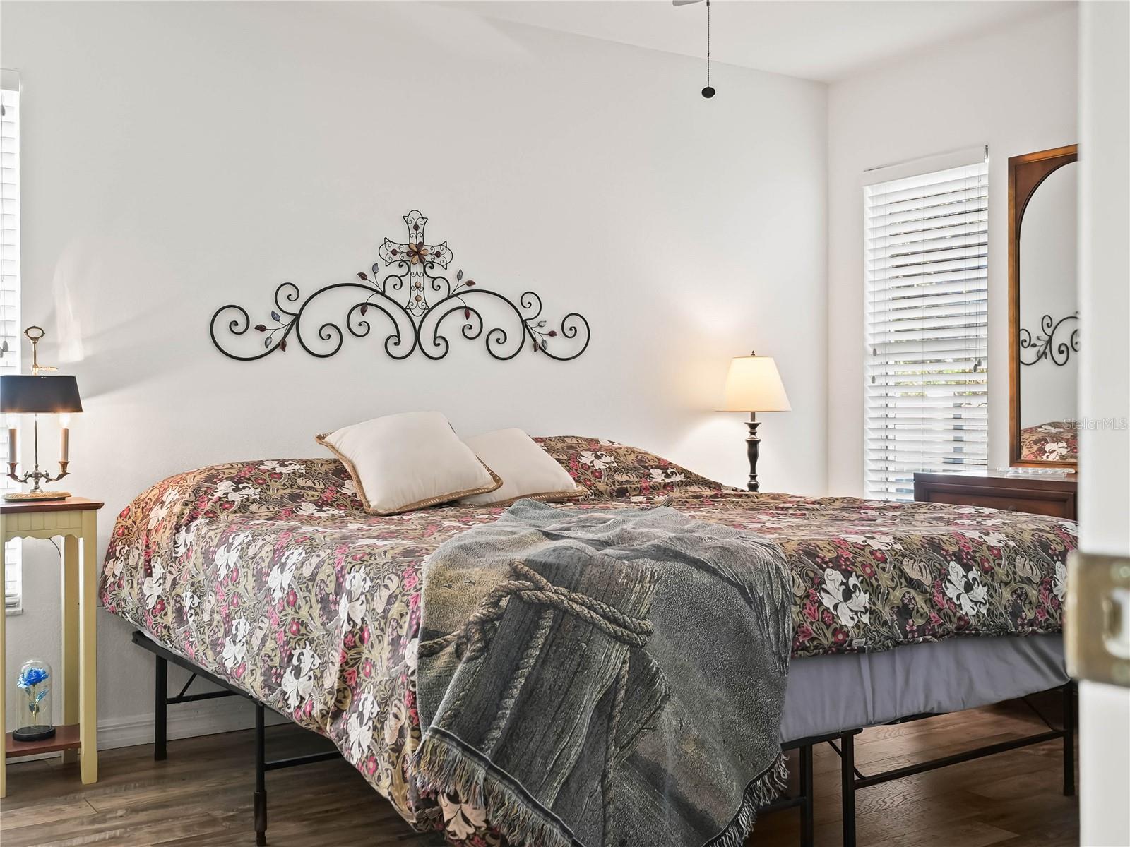 Image 25 of 51 For 341 Lake Suzanne Drive