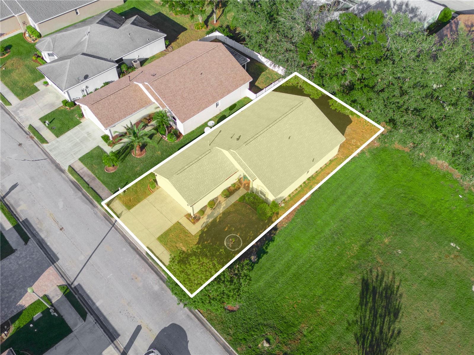 Image 39 of 51 For 341 Lake Suzanne Drive