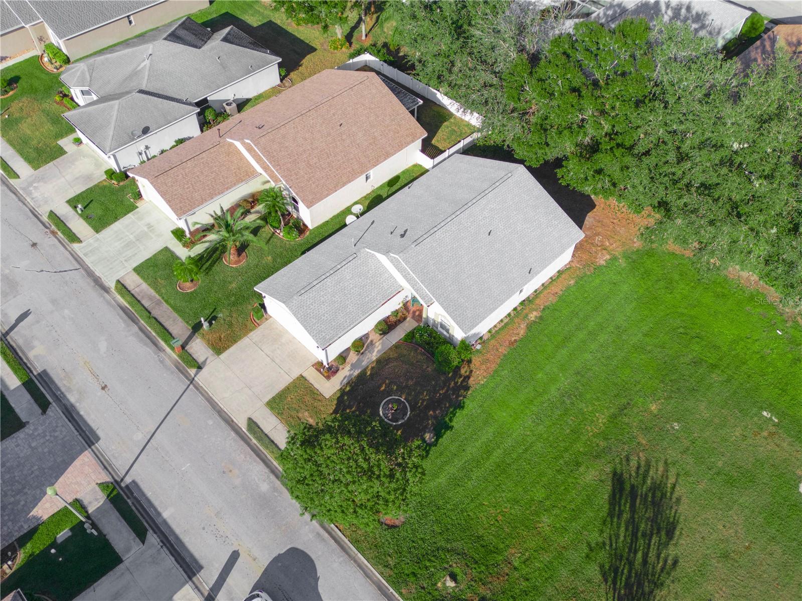 Image 40 of 51 For 341 Lake Suzanne Drive