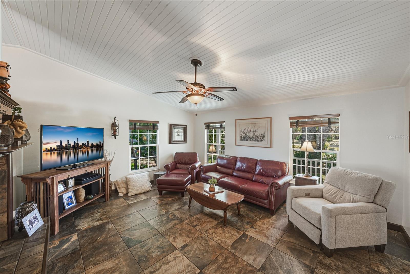 Image 4 of 60 For 3652 Hurlbut Circle