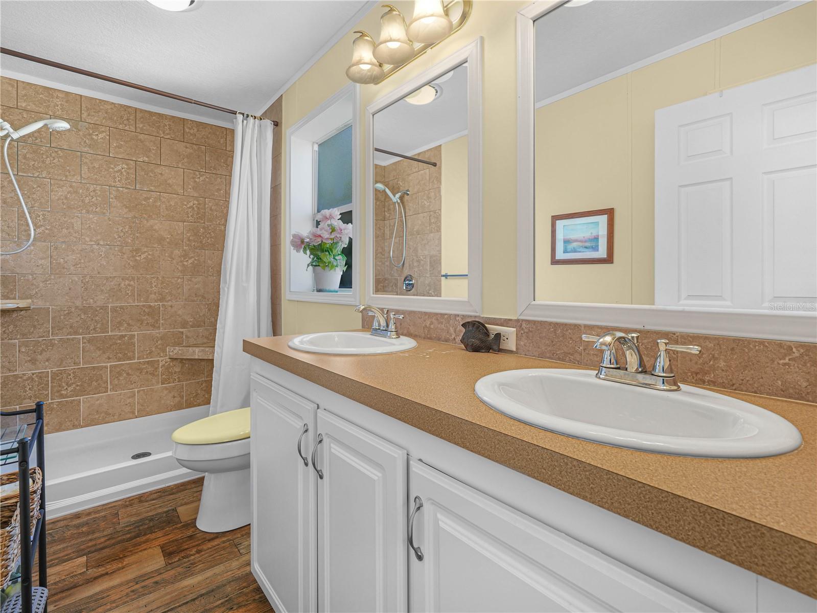 Image 22 of 46 For 49 Queen Of Waters Street