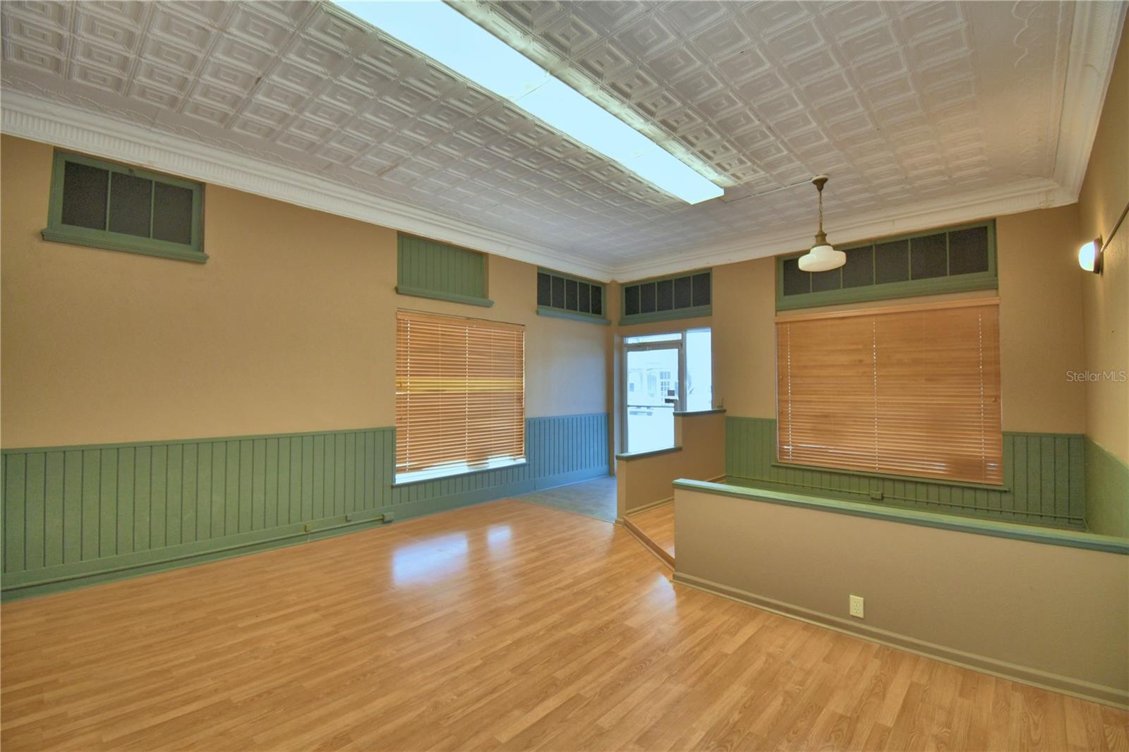 Image 10 of 45 For 22 Wall Street