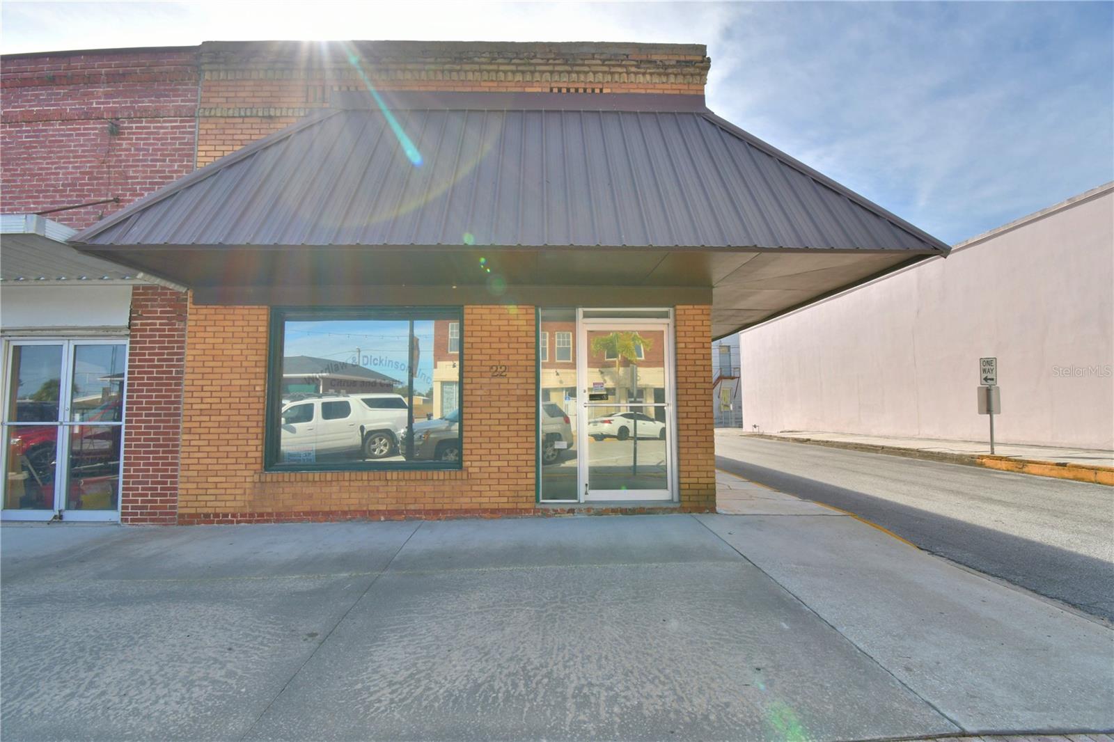 Image 2 of 45 For 22 Wall Street