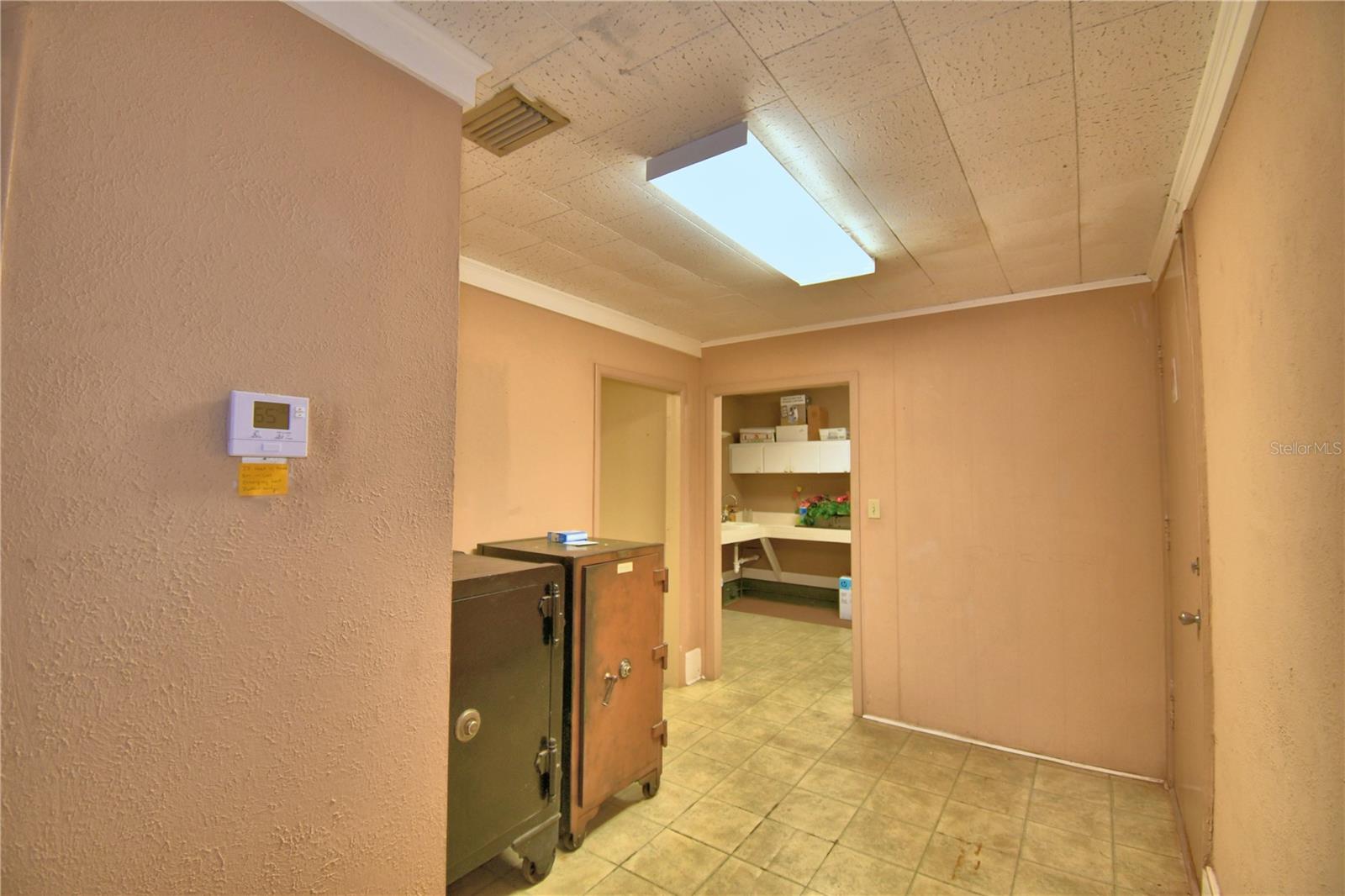 Image 20 of 45 For 22 Wall Street