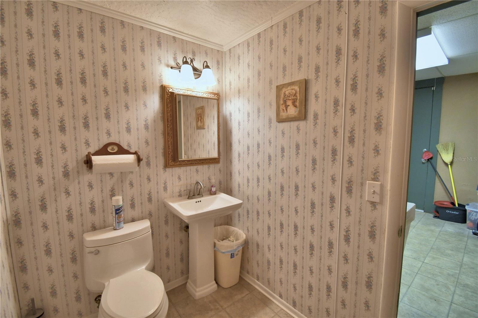 Image 30 of 45 For 22 Wall Street