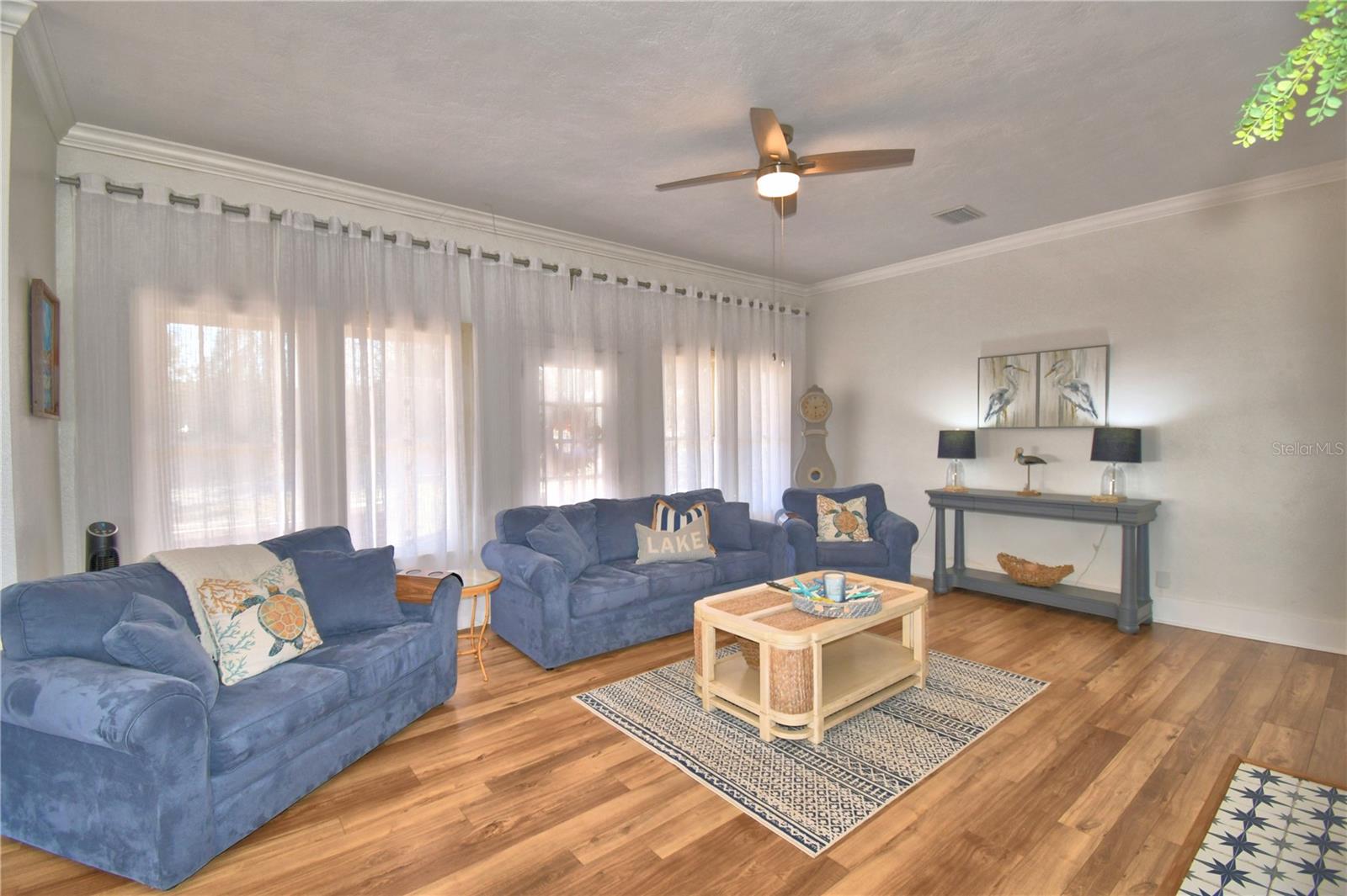 Listing photo id 11 for 1173 Lake Reedy Boulevard