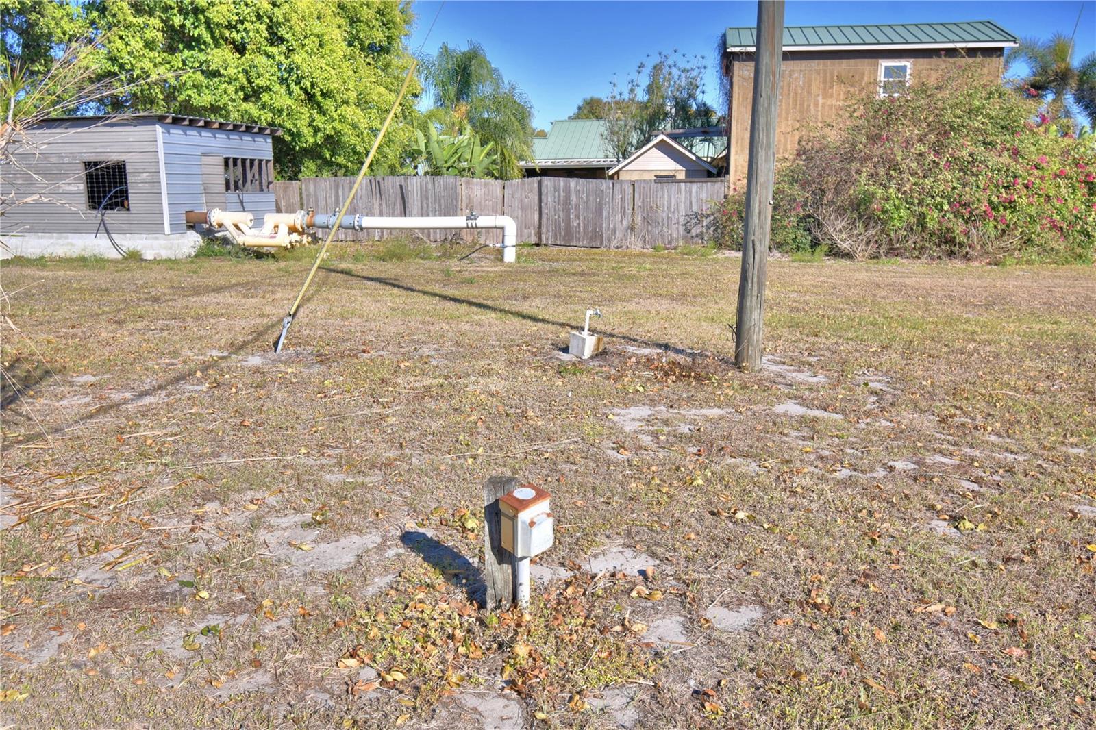 Listing photo id 44 for 1173 Lake Reedy Boulevard