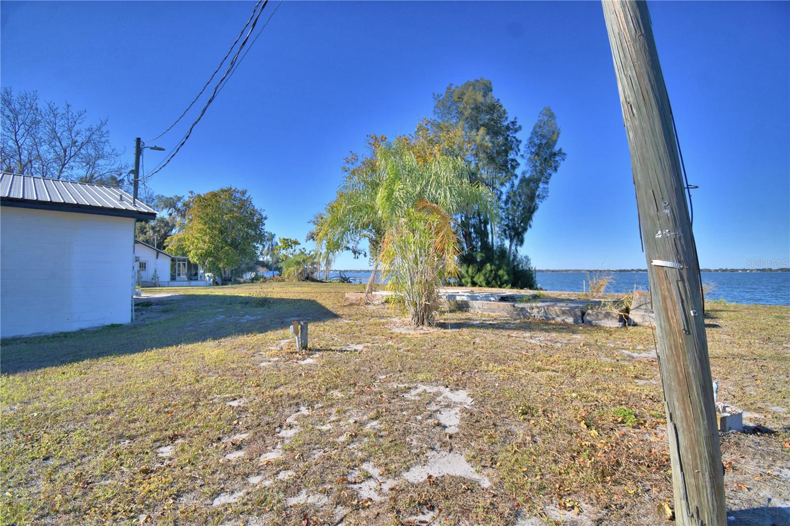 Listing photo id 45 for 1173 Lake Reedy Boulevard