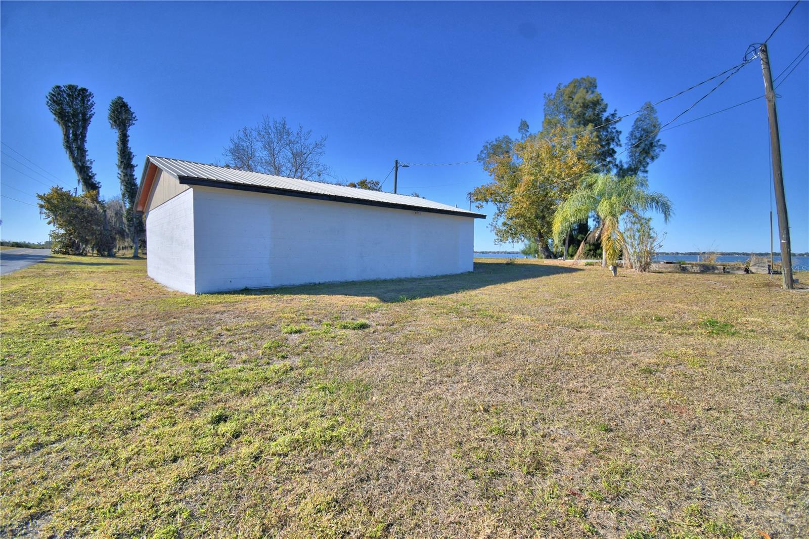 Listing photo id 46 for 1173 Lake Reedy Boulevard