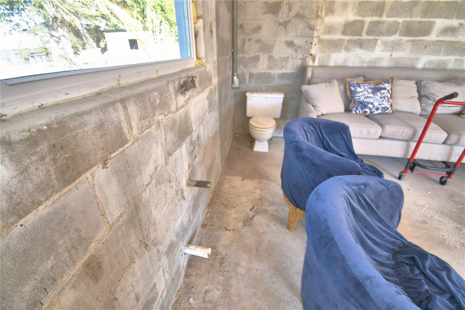 Listing photo id 52 for 1173 Lake Reedy Boulevard