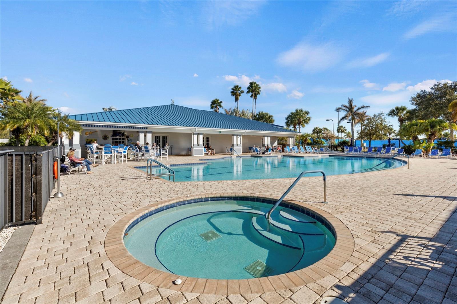 Image 34 of 70 For 532 38th Trace