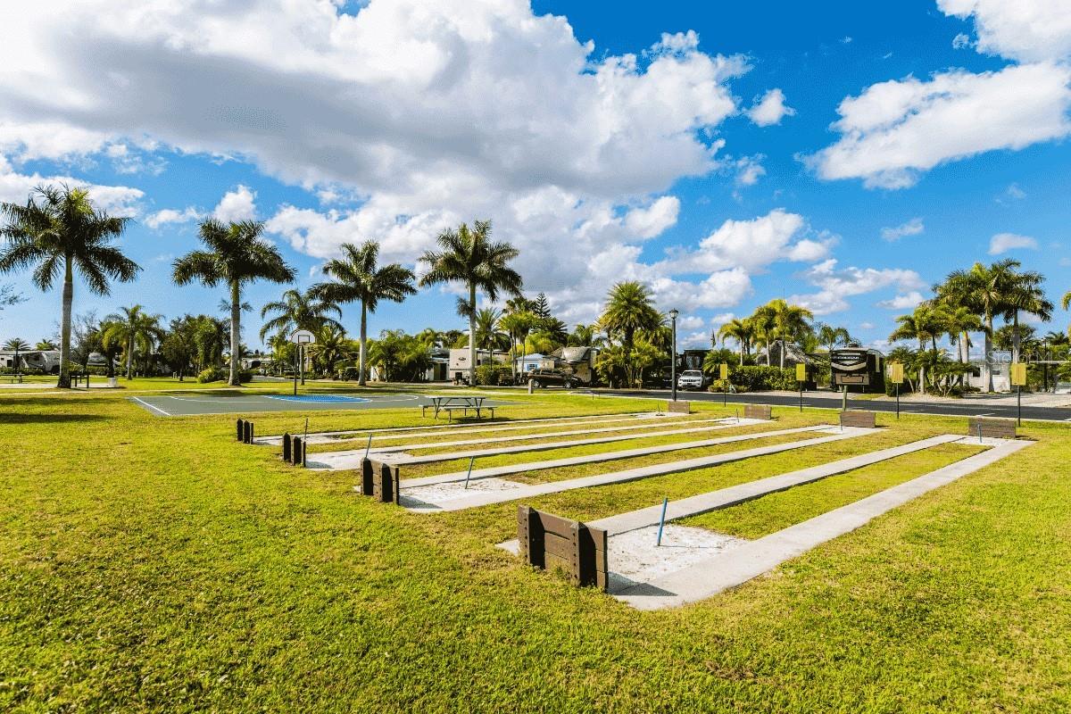 Image 37 of 70 For 532 38th Trace