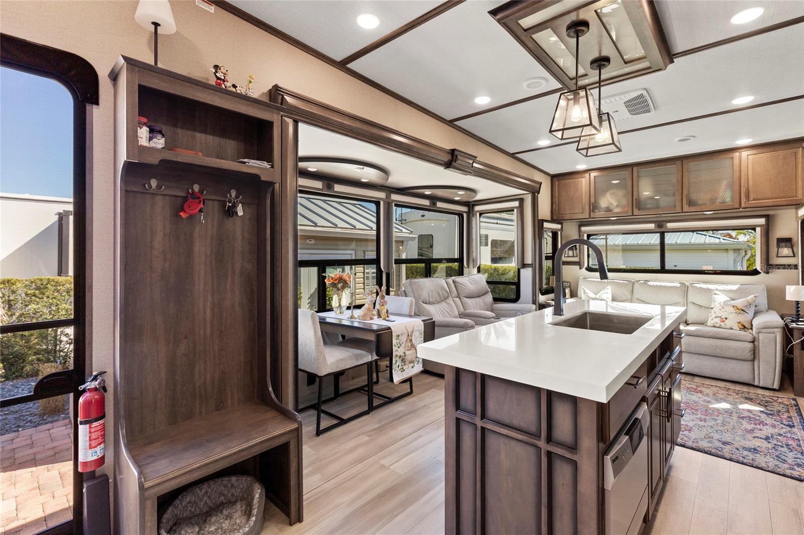 Image 48 of 70 For 532 38th Trace