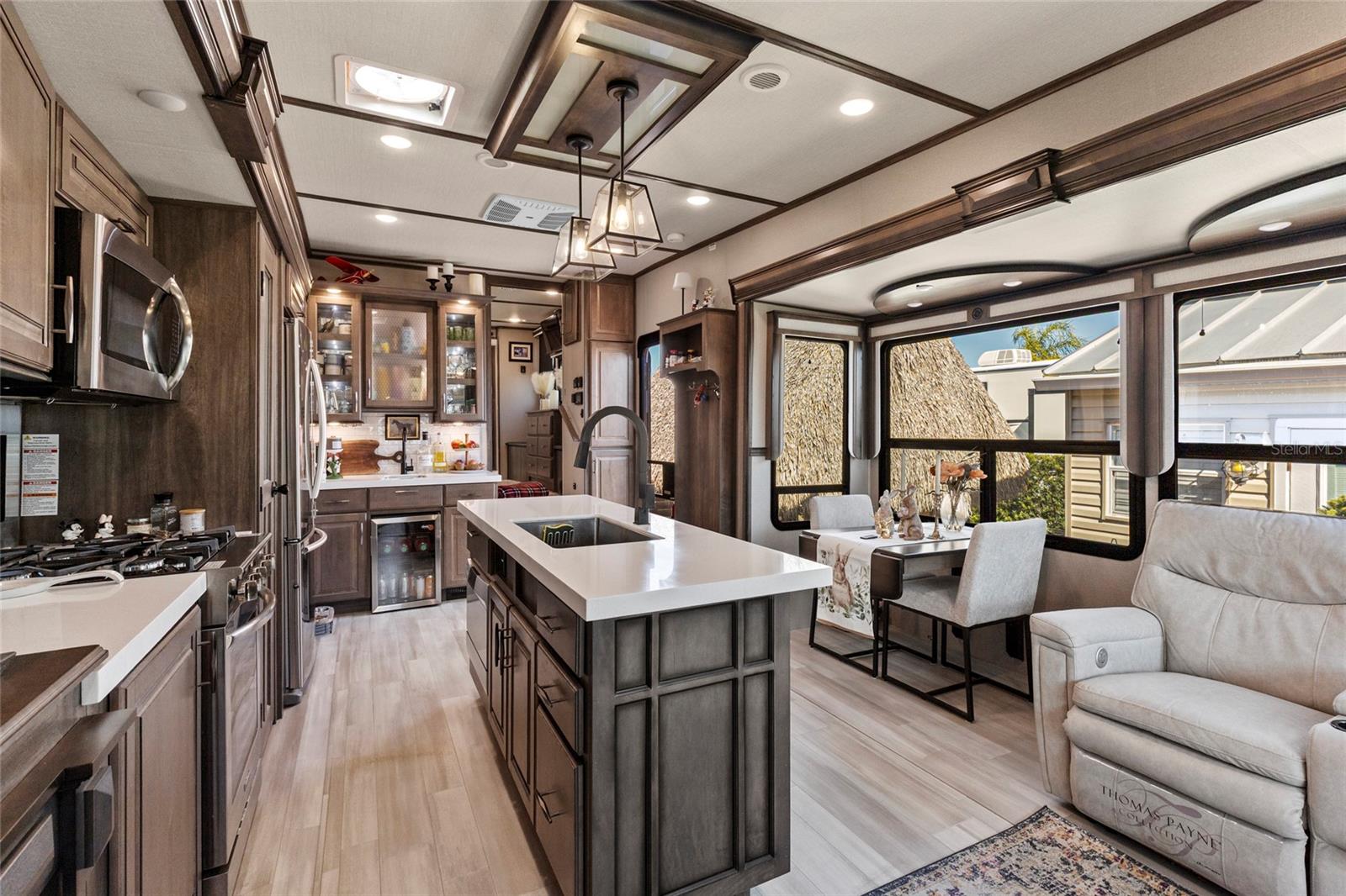 Image 52 of 70 For 532 38th Trace