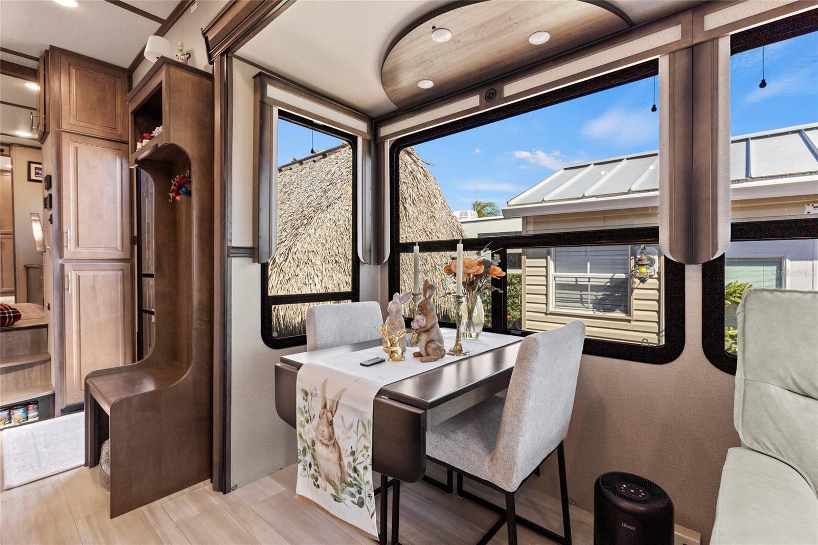 Image 54 of 70 For 532 38th Trace